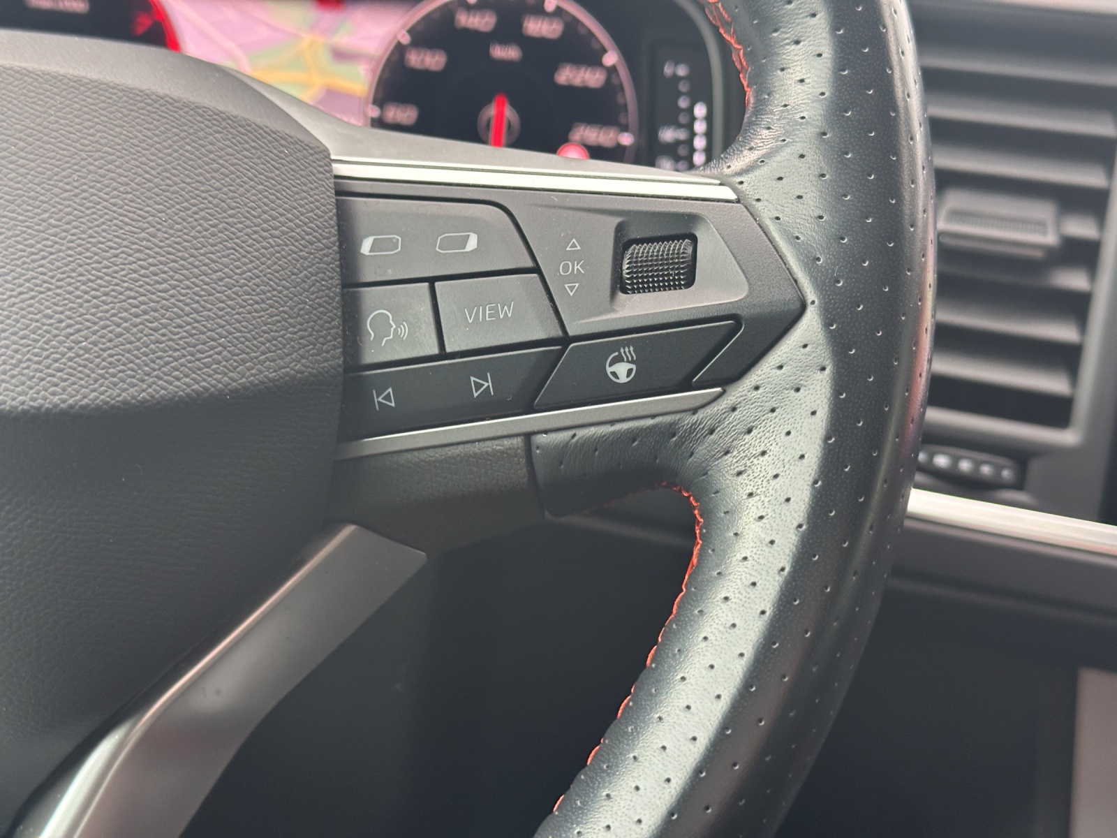 SEAT Ateca 2.0 TSI Hola FR 4Drive DSG-image-15