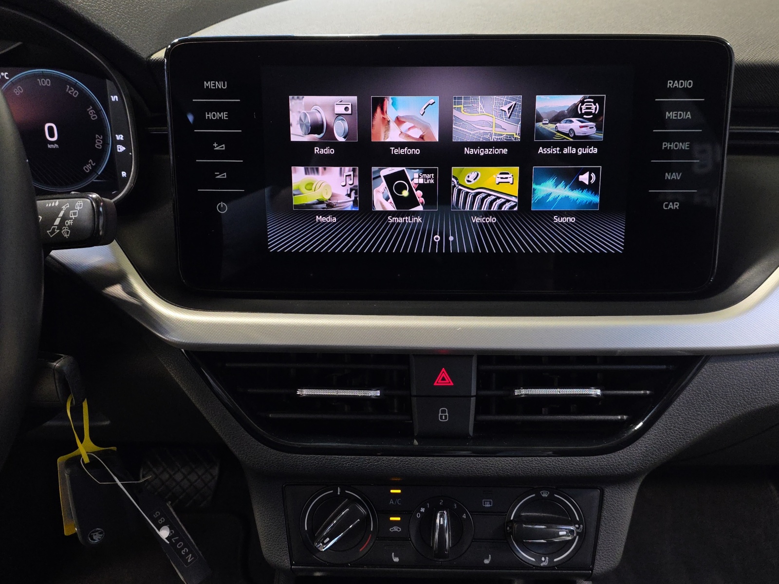 SKODA Kamiq 1.0 TSI Ambition DSG-image-10