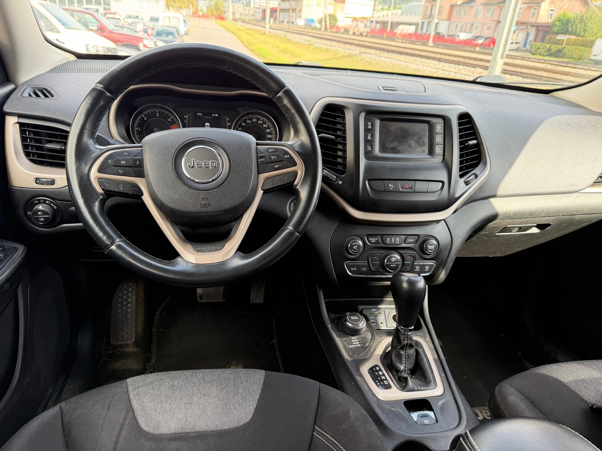 JEEP Cherokee 2.0TD Longitude AWD 9ATX-image-7