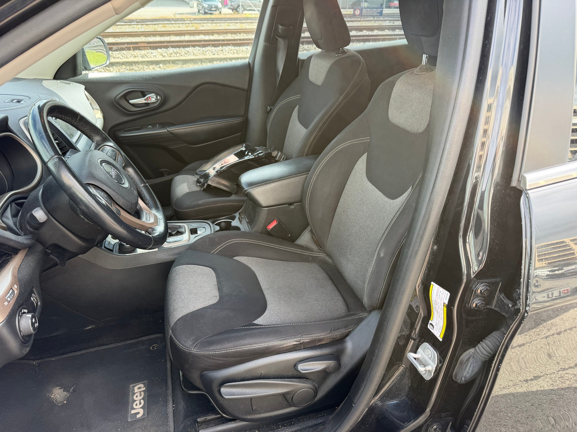 JEEP Cherokee 2.0TD Longitude AWD 9ATX-image-8