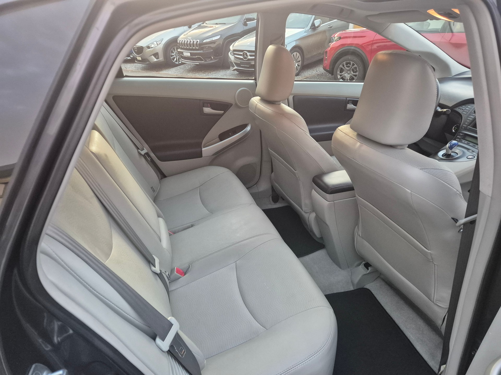 TOYOTA Prius 1.8 16V HSD Sol Premium-image-7
