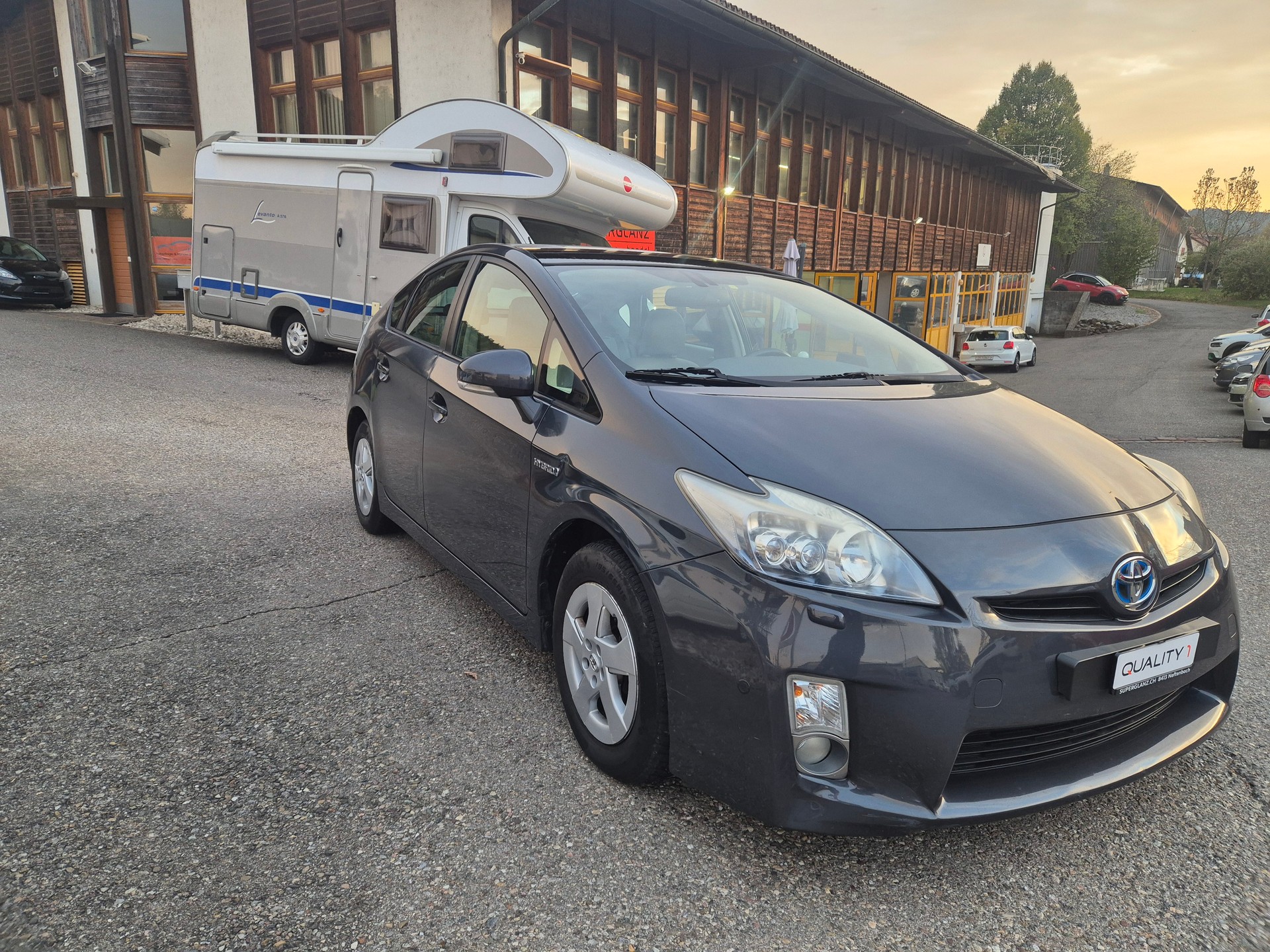 TOYOTA Prius 1.8 16V HSD Sol Premium-image-1