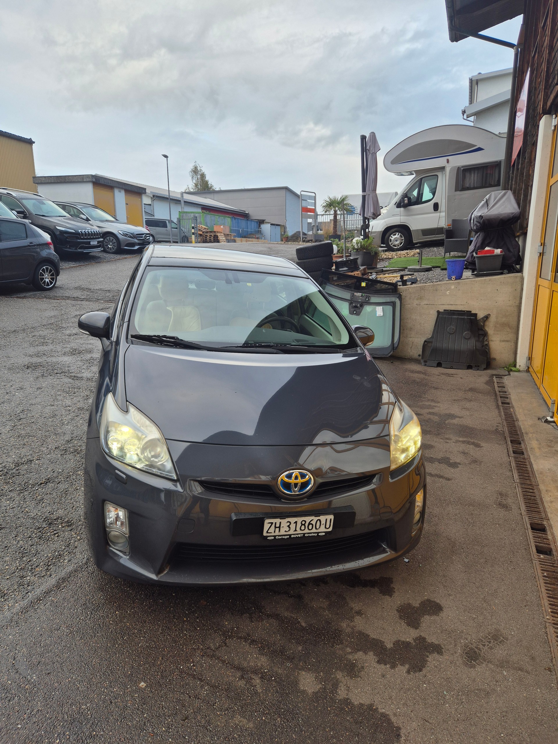 TOYOTA Prius 1.8 16V HSD Sol Premium-image-0