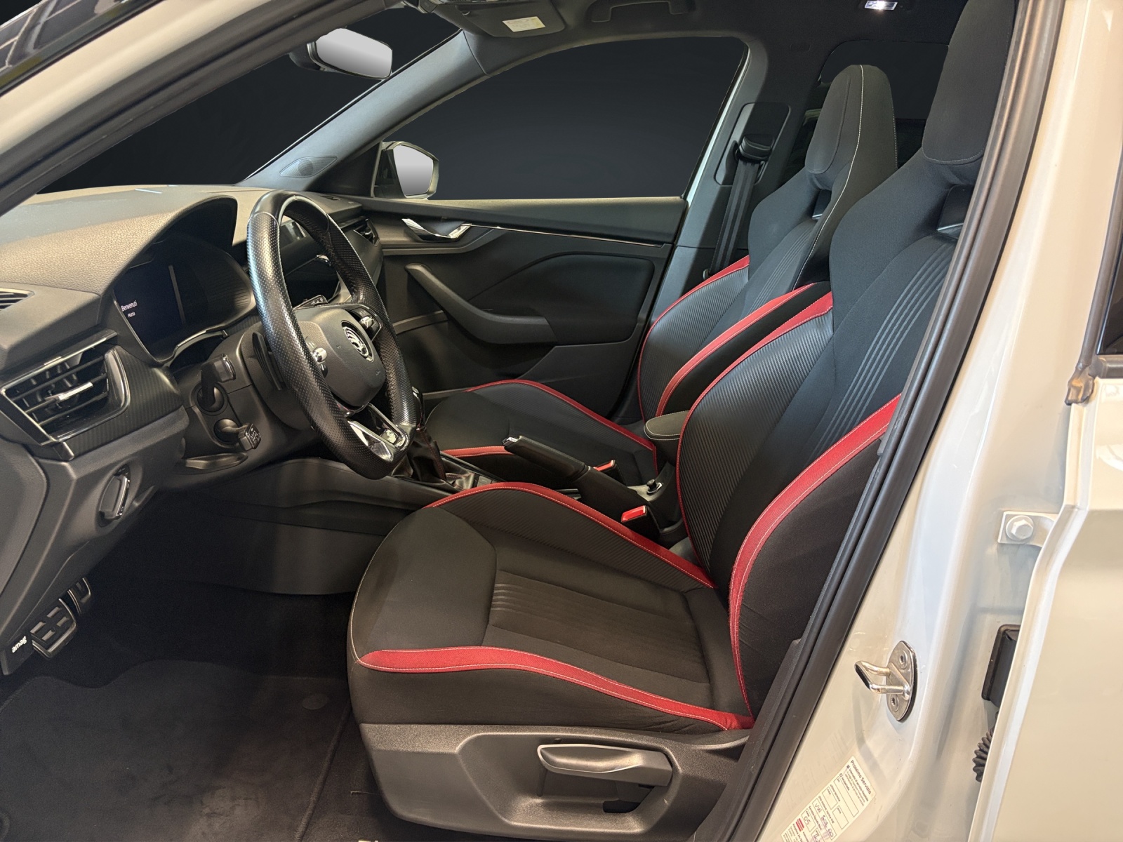 SKODA Kamiq 1.0 TSI Monte Carlo DSG-image-11