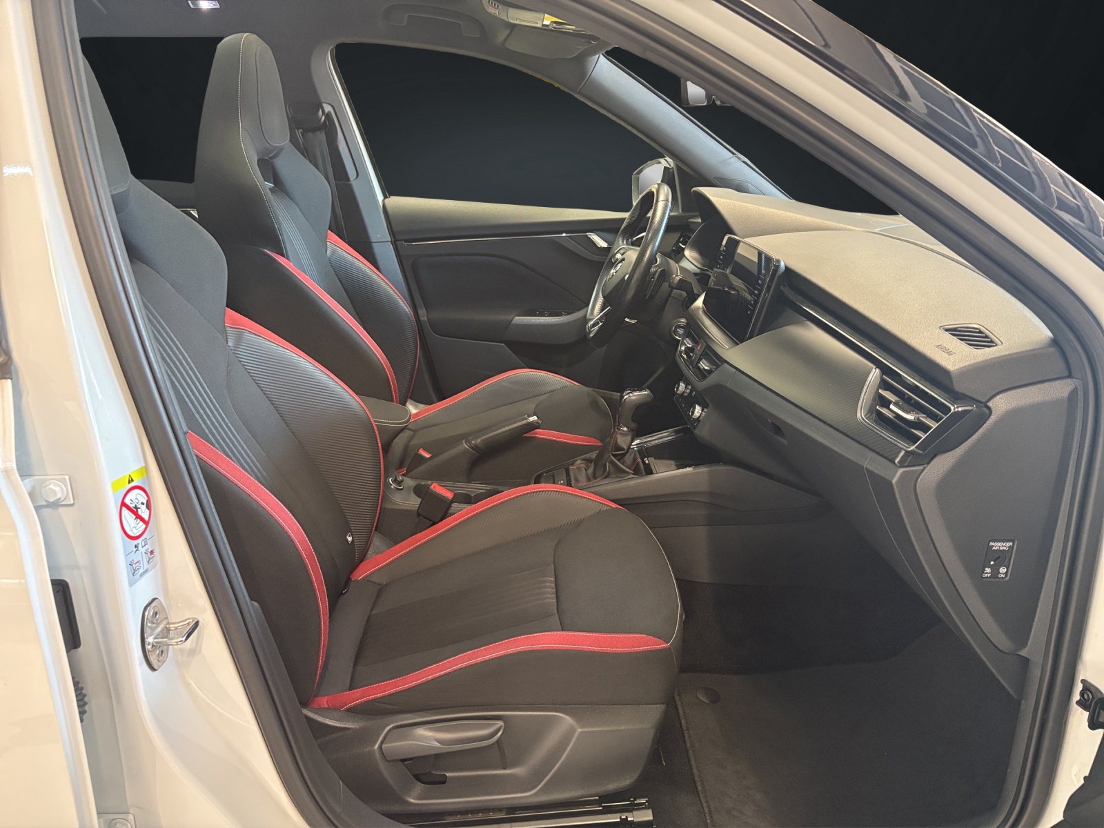 SKODA Kamiq 1.0 TSI Monte Carlo DSG-image-12
