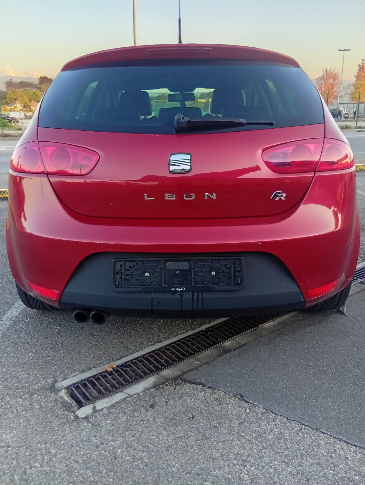 SEAT Leon 2.0 TSI FR-image-3