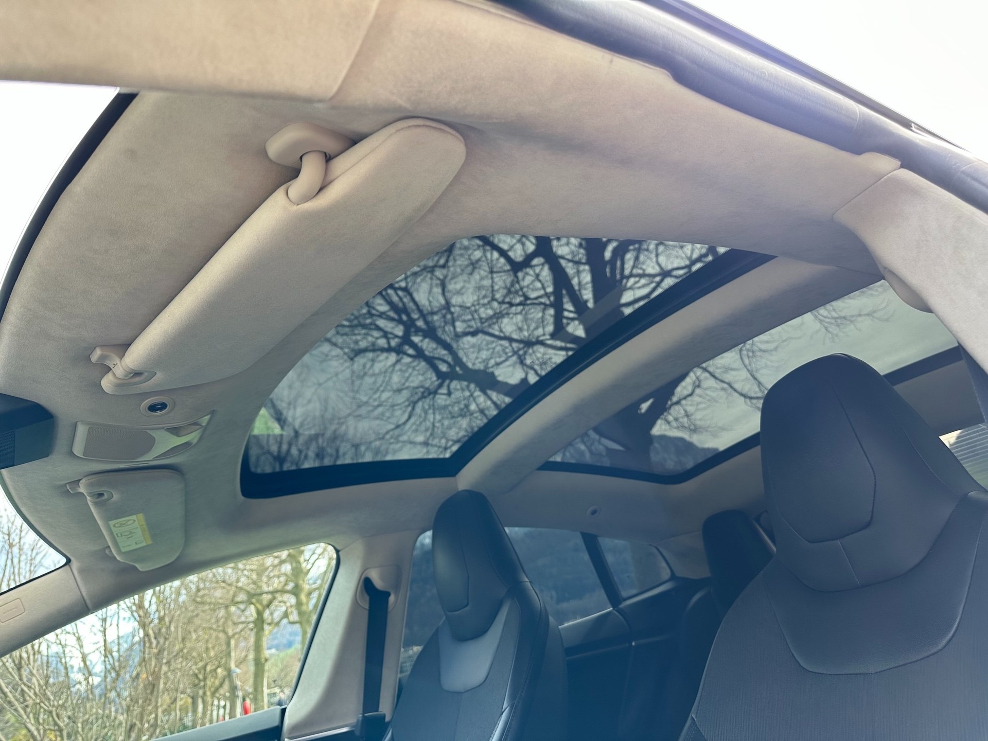 TESLA Model S 70 D-image-14