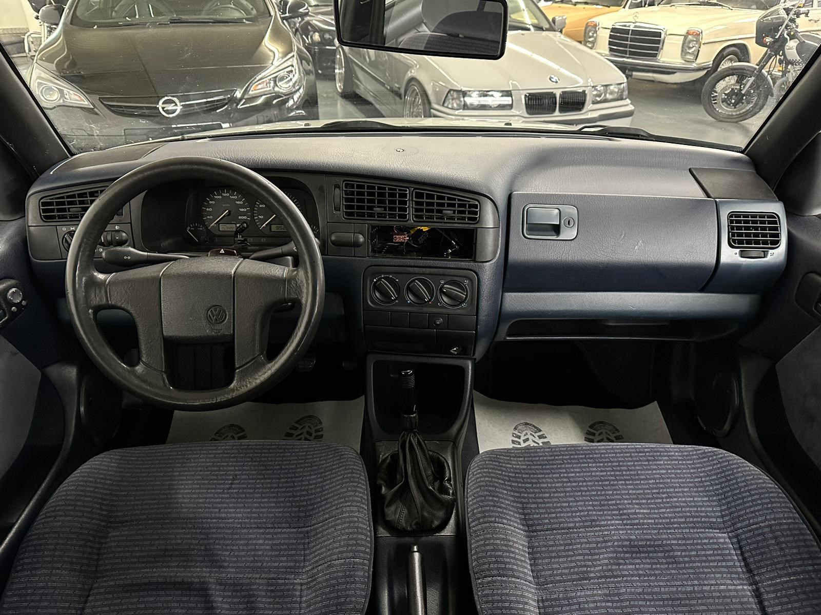 VW Golf 1800 Super G (CL)-image-14