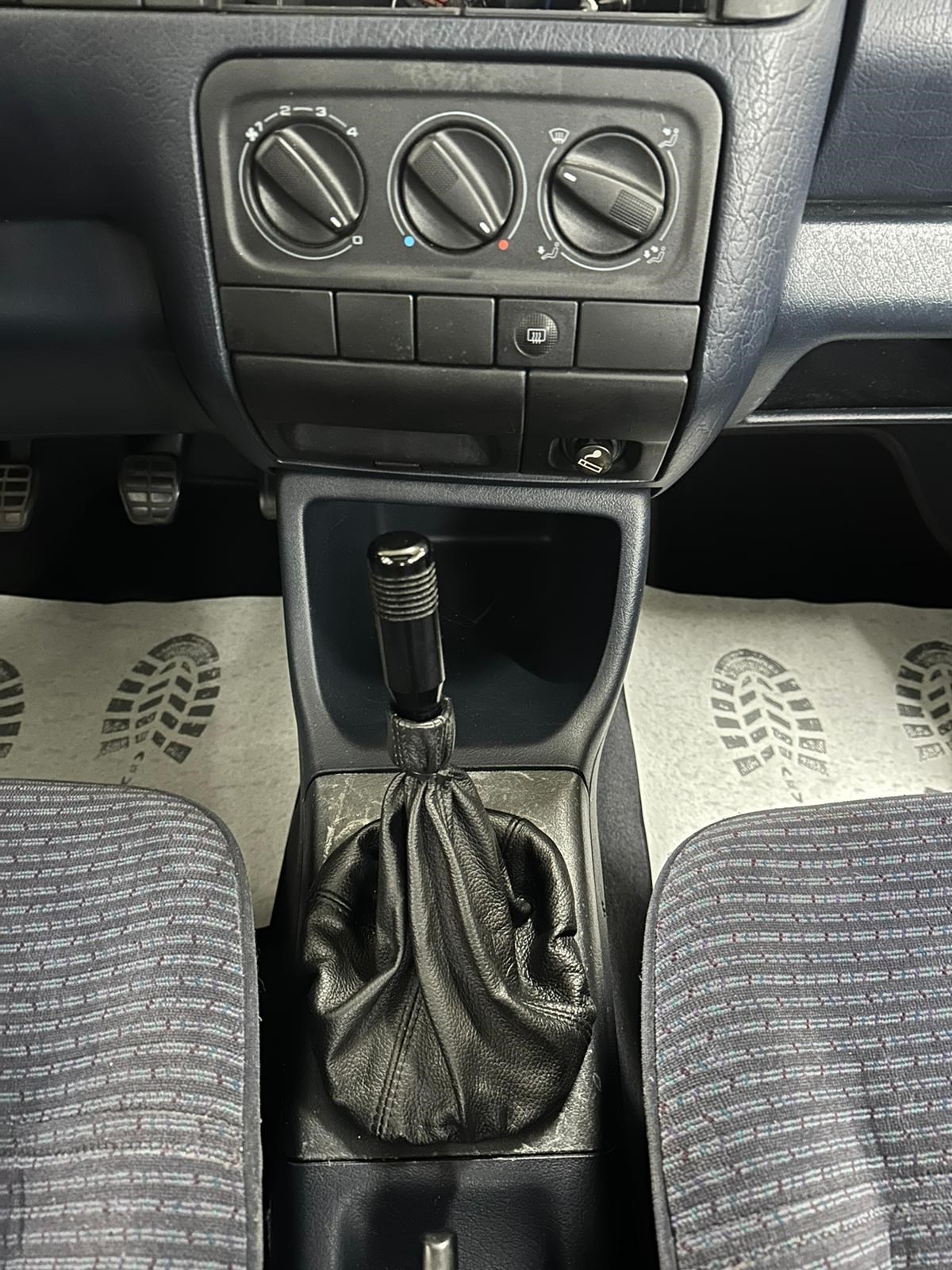 VW Golf 1800 Super G (CL)-image-15