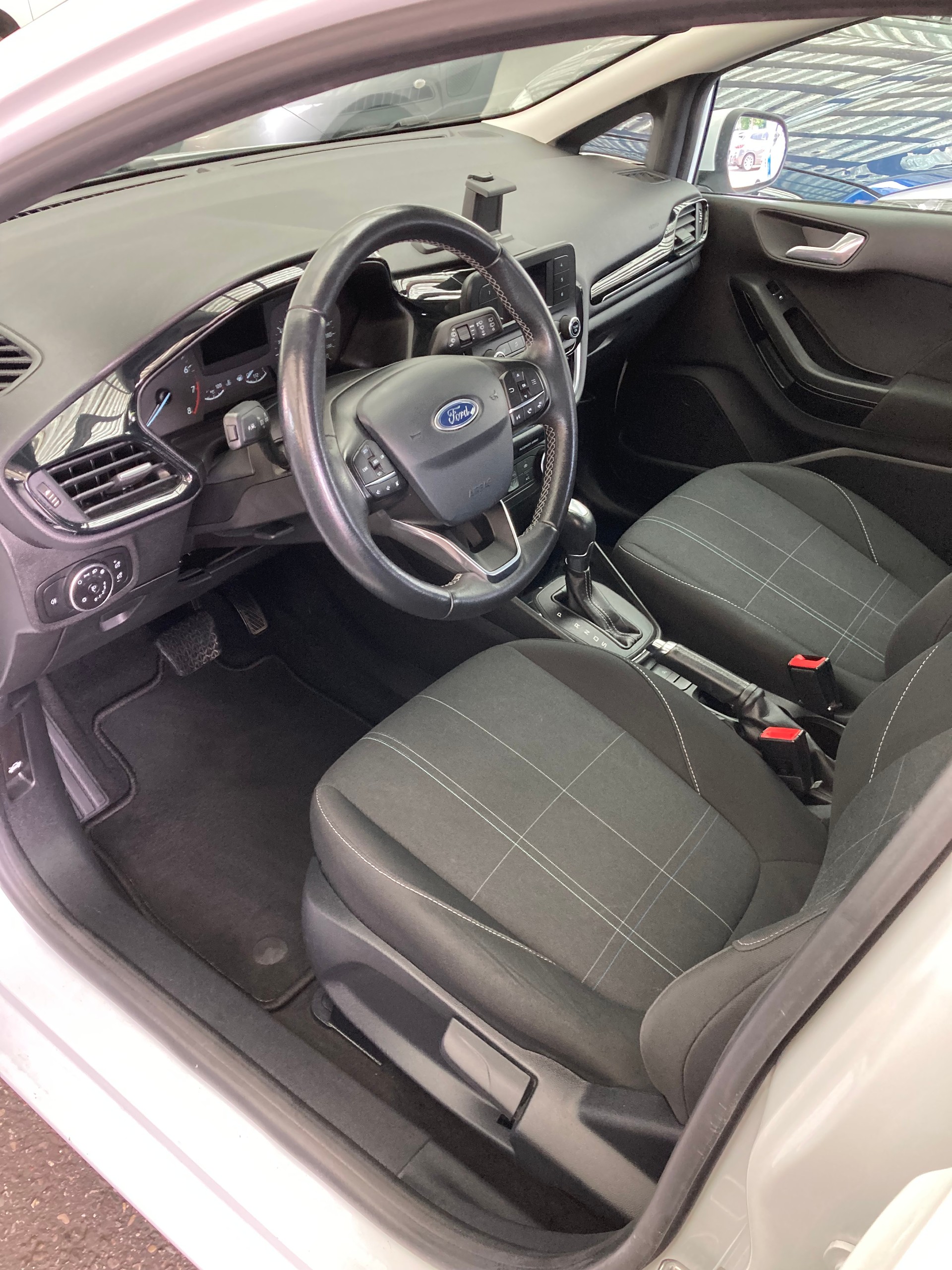 FORD Fiesta 1.0 SCTi Trend Automat-image-6