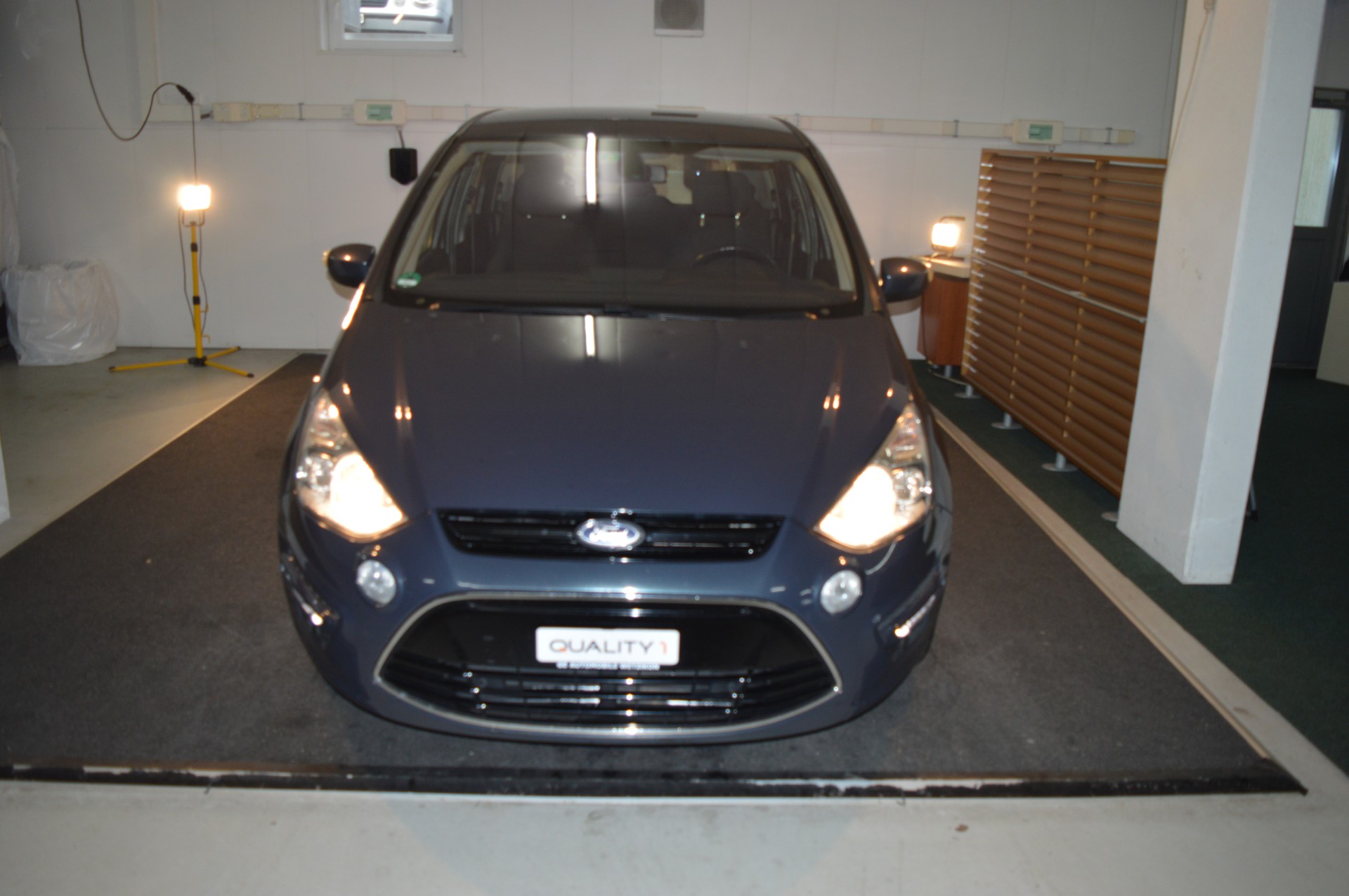 FORD S-Max 2.0 SCTi Titanium PowerShift-showroom-element-1