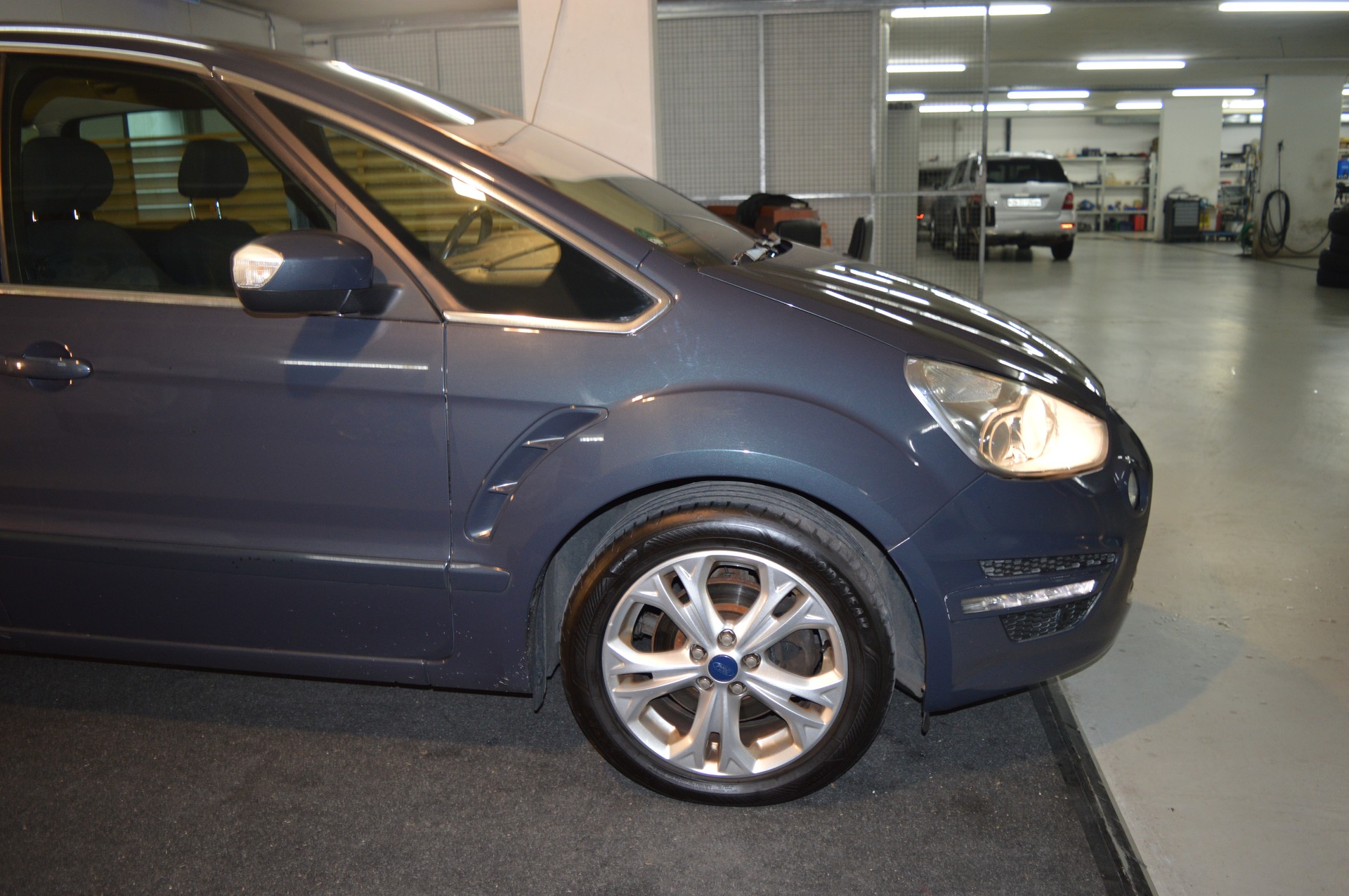 FORD S-Max 2.0 SCTi Titanium PowerShift-image-5