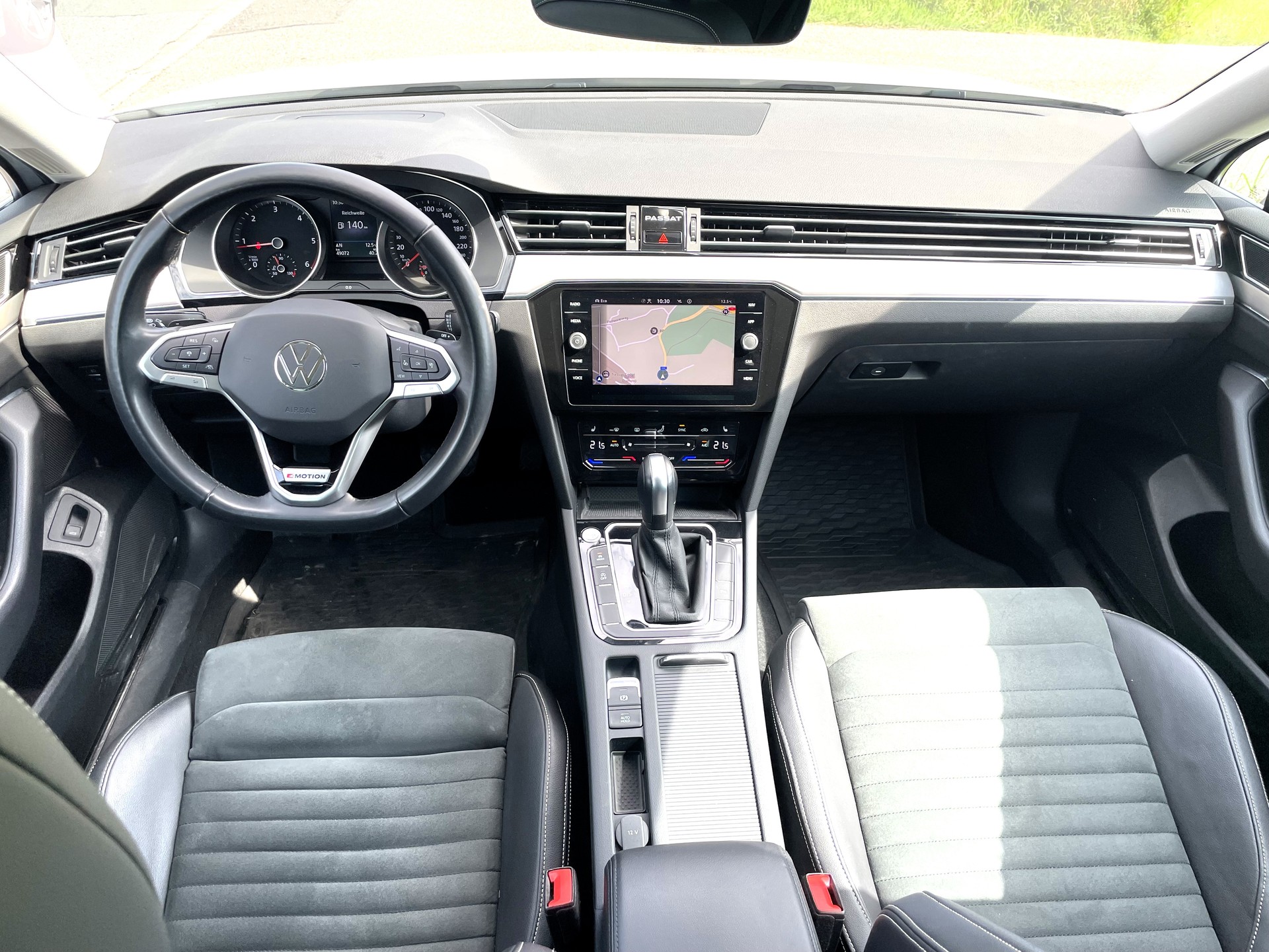 VW Passat 2.0 TDI BMT Elegance 4Motion DSG-image-2