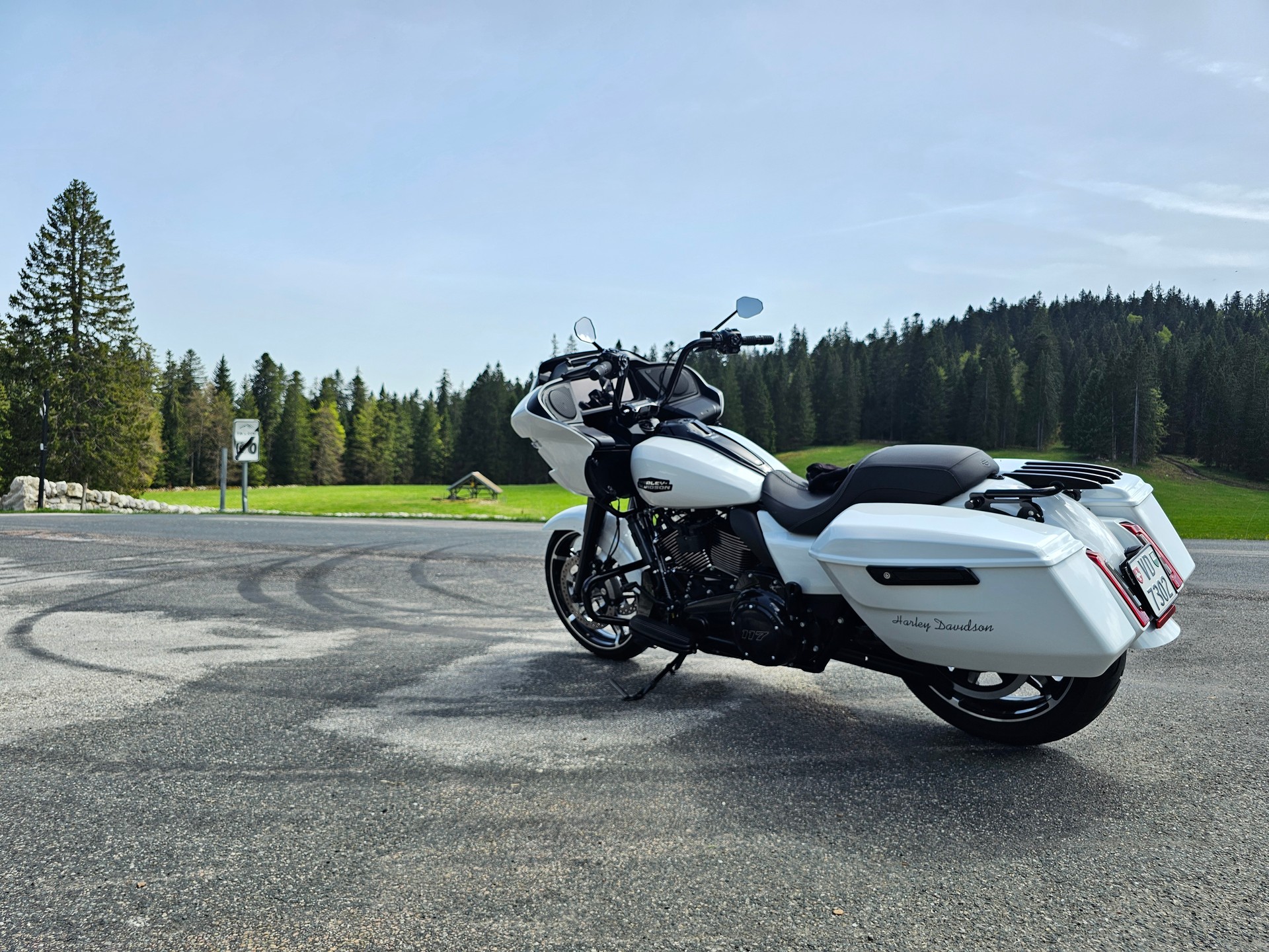 HARLEY-DAVIDSON FLTRX Road Glide Black Finish 117-image-11