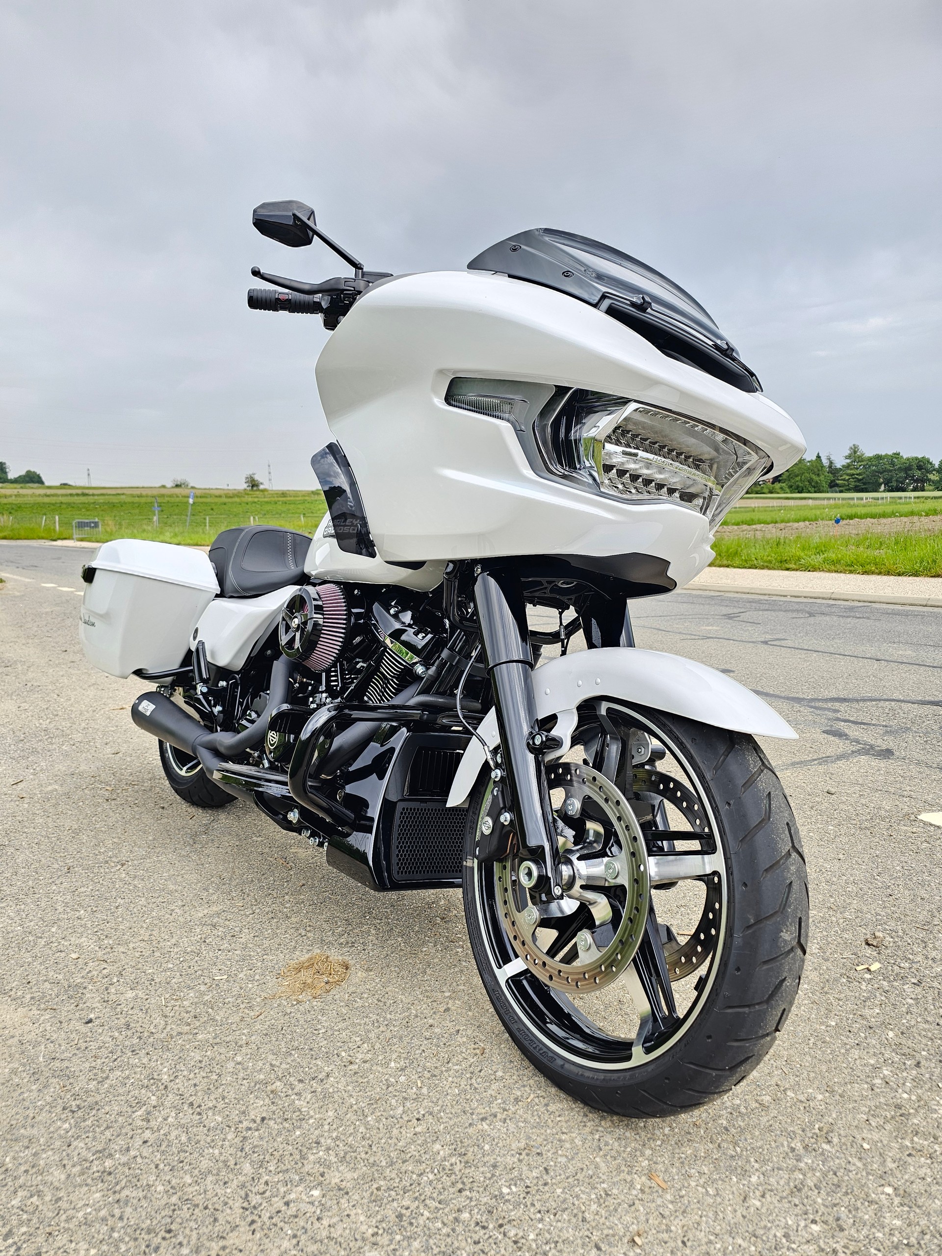 HARLEY-DAVIDSON FLTRX Road Glide Black Finish 117-image-2