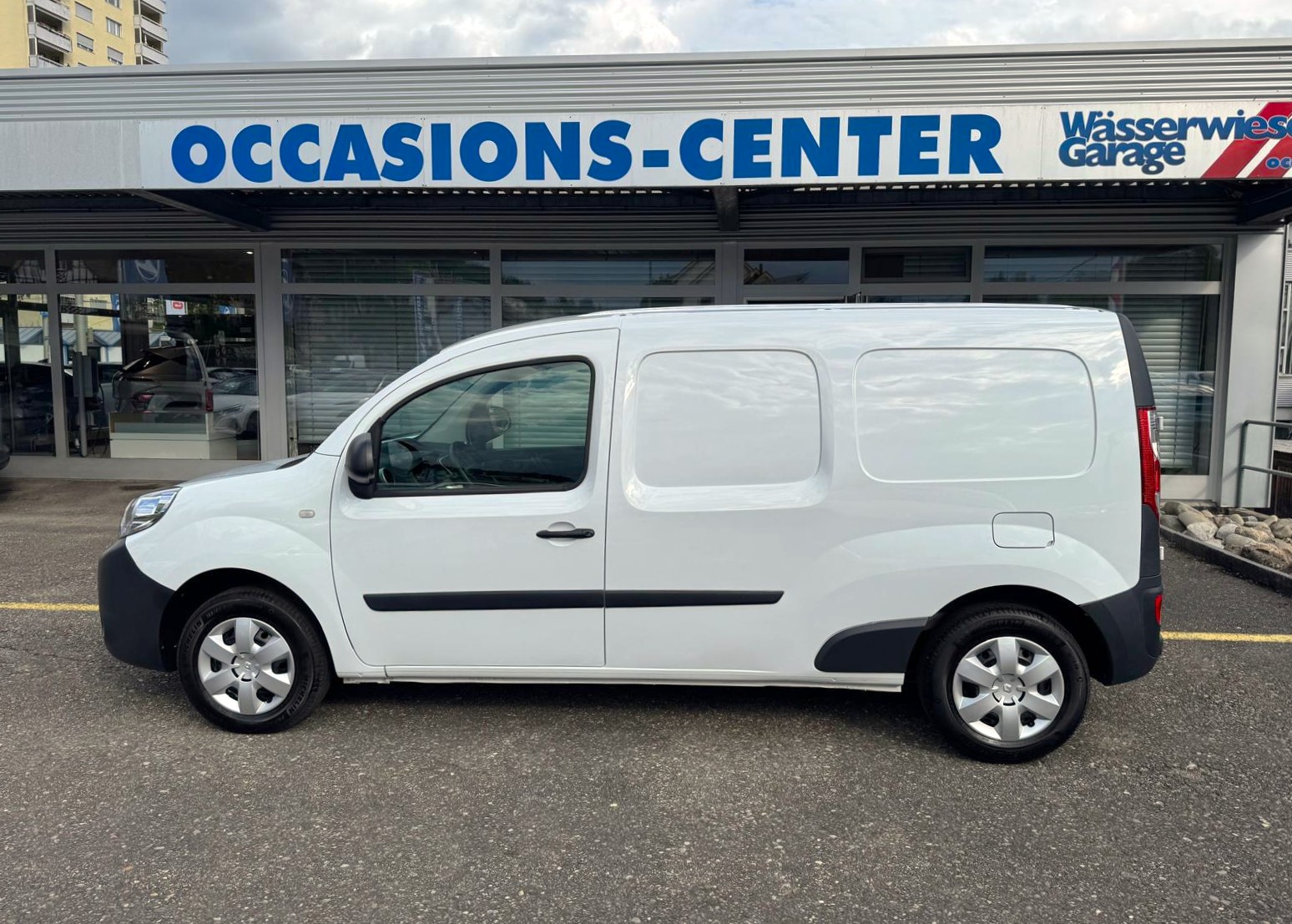 RENAULT Maxi dCi115E-image-10