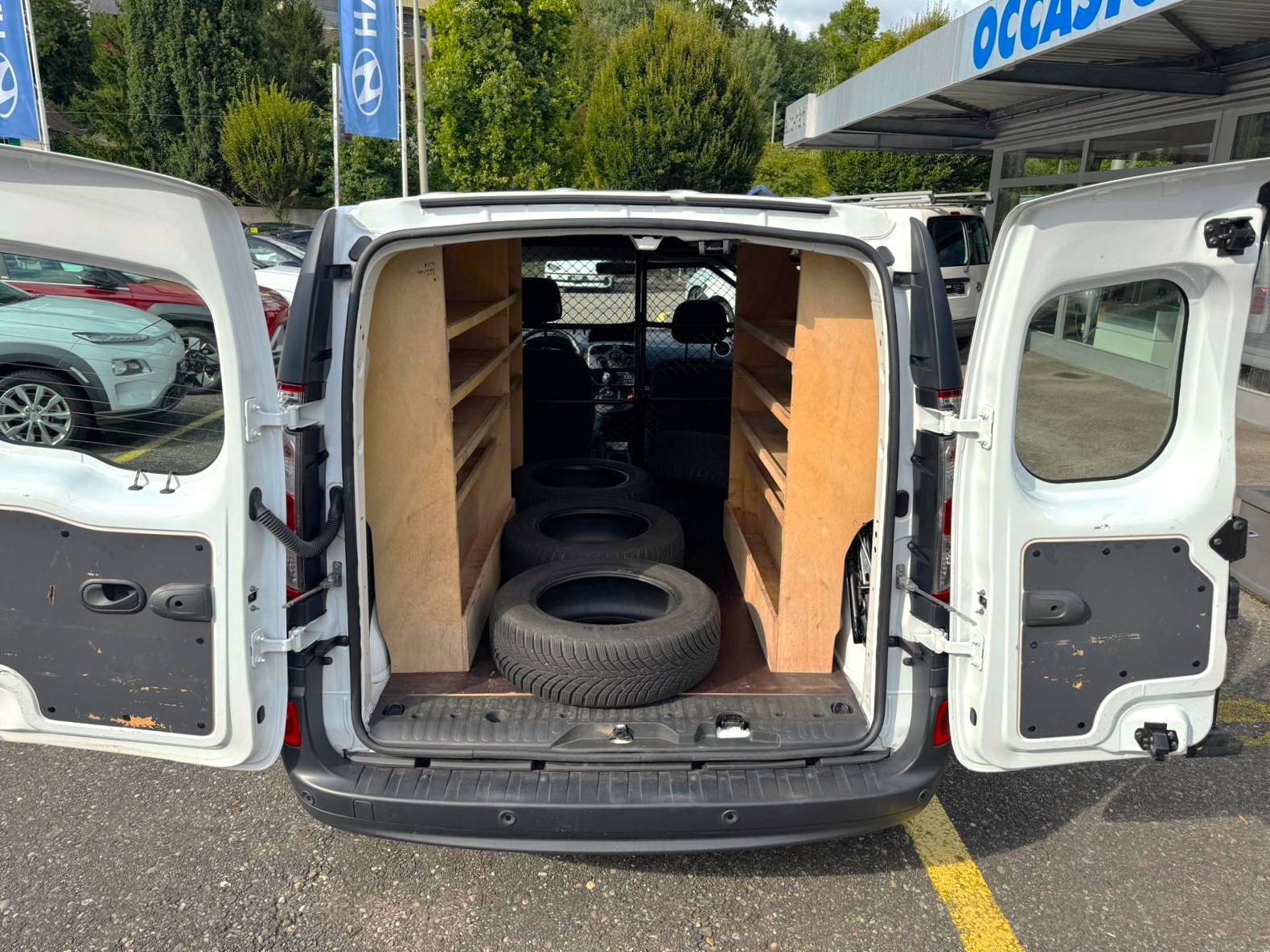 RENAULT Maxi dCi115E-image-13