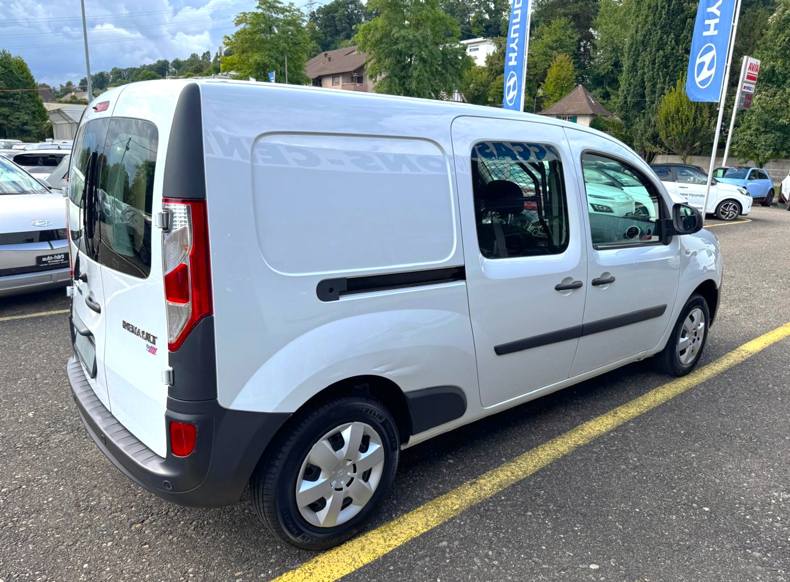 RENAULT Maxi dCi115E-image-4