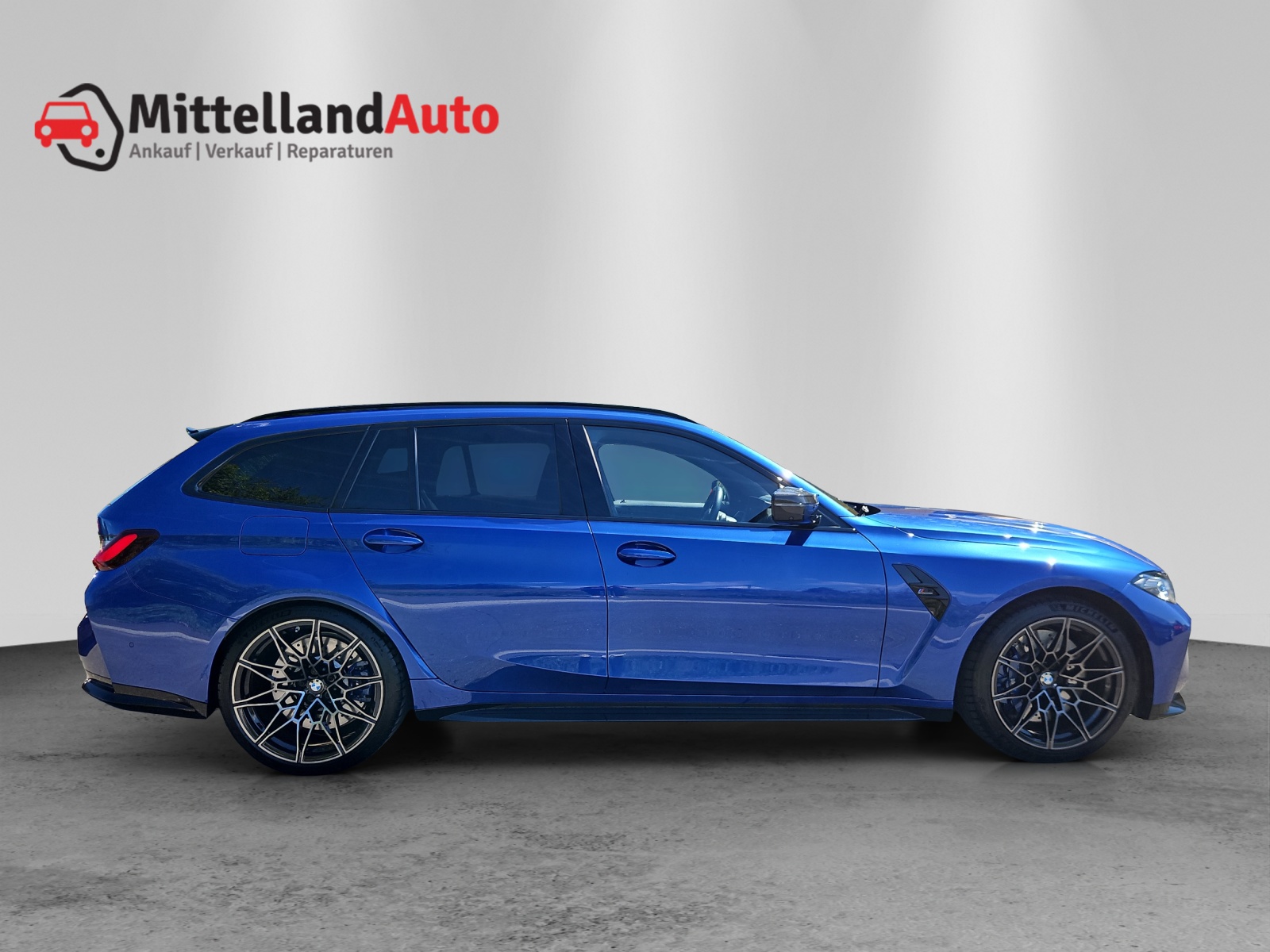 BMW M3 Touring xDrive Competition M-image-3