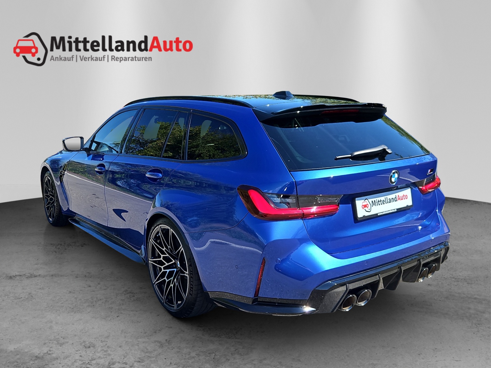 BMW M3 Touring xDrive Competition M-image-11