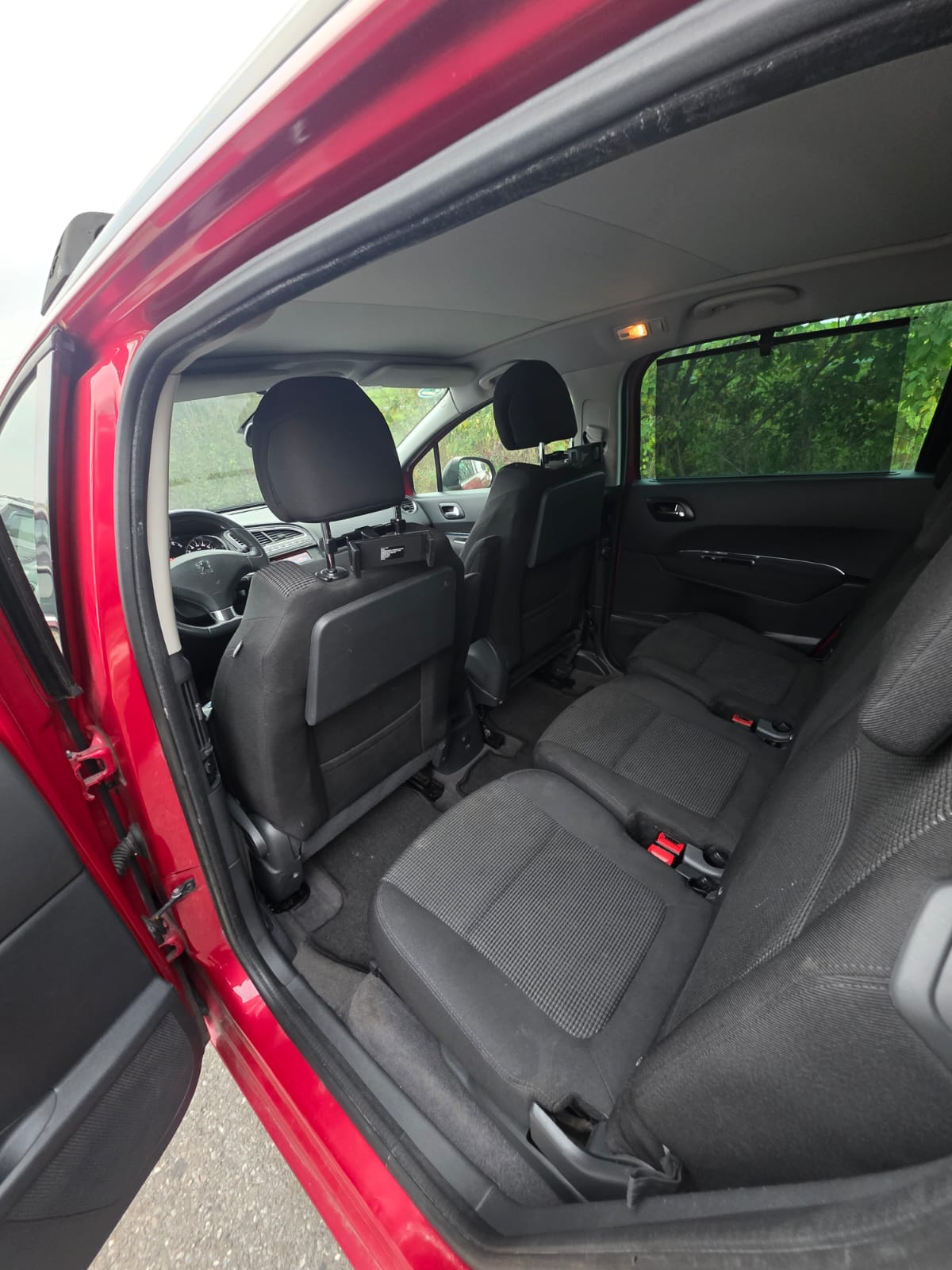 PEUGEOT 5008 1.6 16V T Sport Pack-image-4