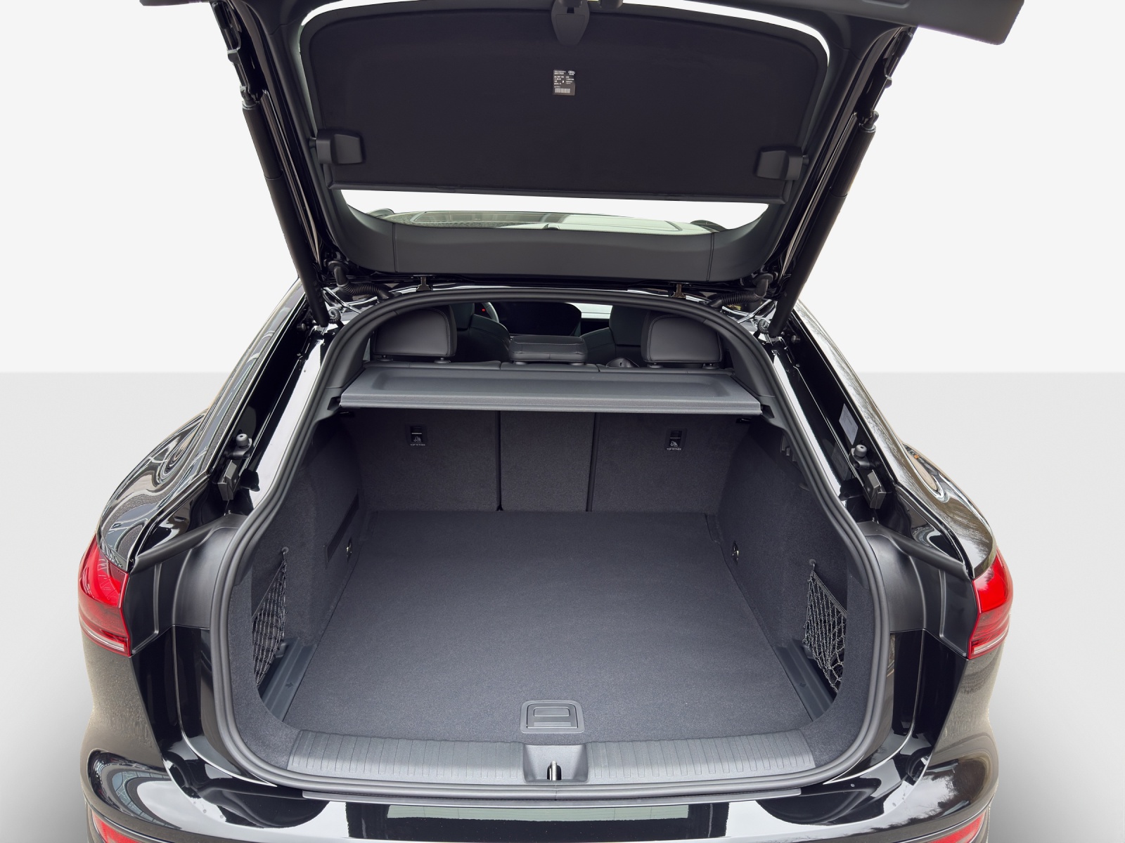 AUDI SQ6 Sportback e-tron quattro-image-12