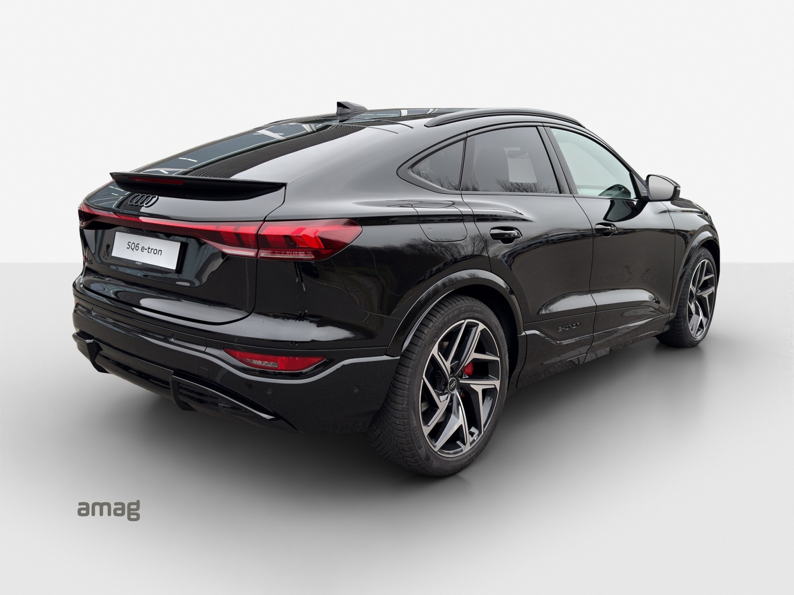 AUDI SQ6 Sportback e-tron quattro-image-4