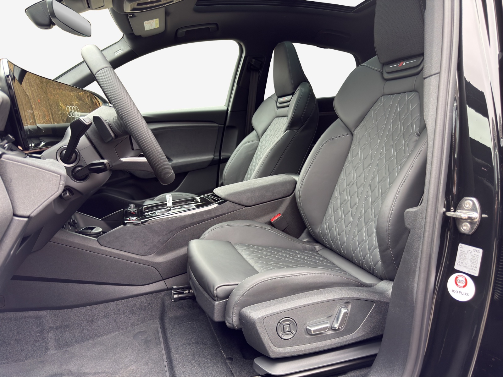 AUDI SQ6 Sportback e-tron quattro-image-7