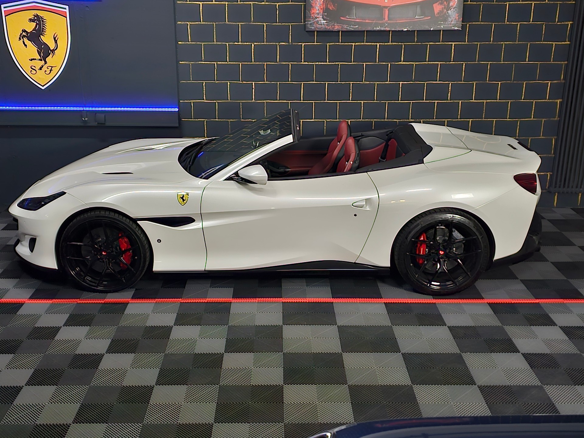 FERRARI Portofino 3.9 V8 T-image-1