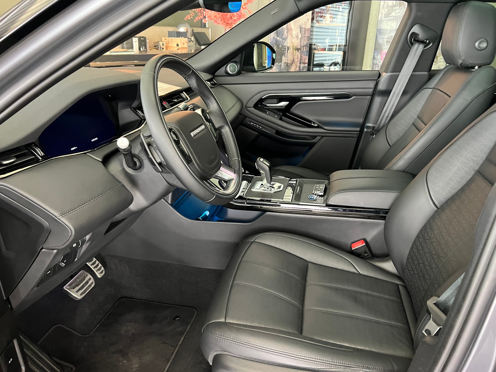 LAND ROVER Range Rover Evoque R-Dynamic P 250 SE AT9-image-10