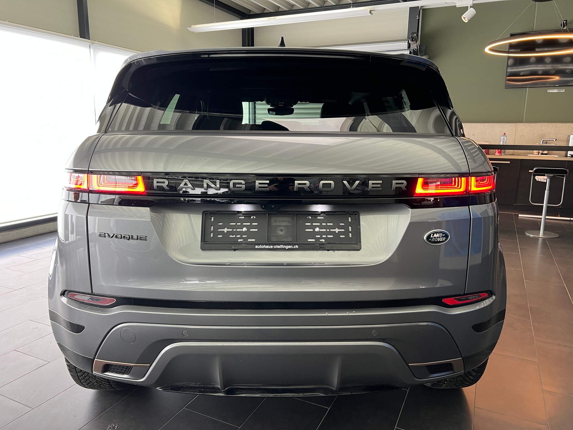 LAND ROVER Range Rover Evoque R-Dynamic P 250 SE AT9-image-19