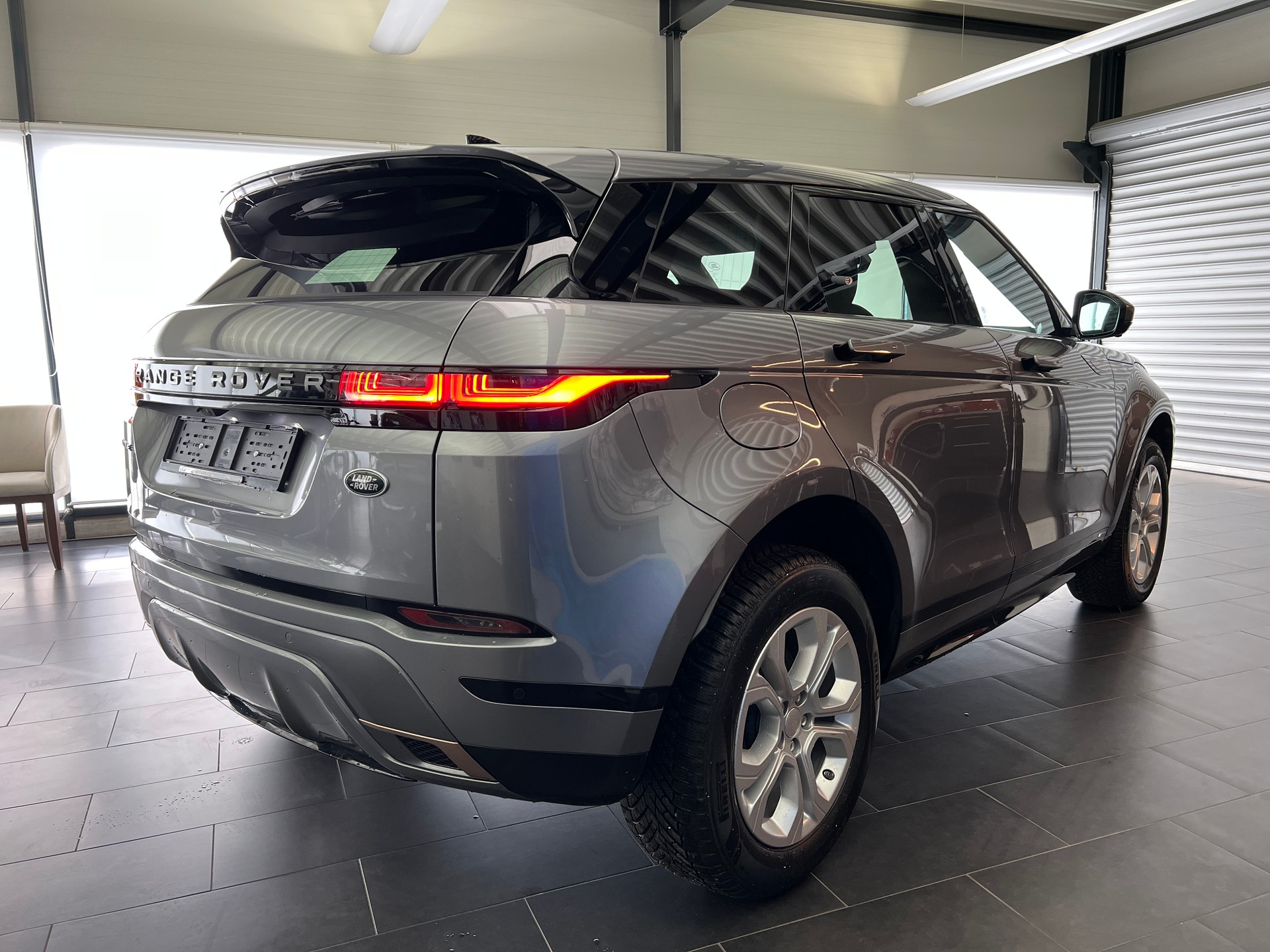 LAND ROVER Range Rover Evoque R-Dynamic P 250 SE AT9-image-20