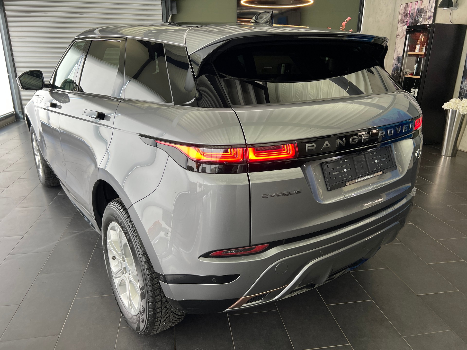 LAND ROVER Range Rover Evoque R-Dynamic P 250 SE AT9-image-18