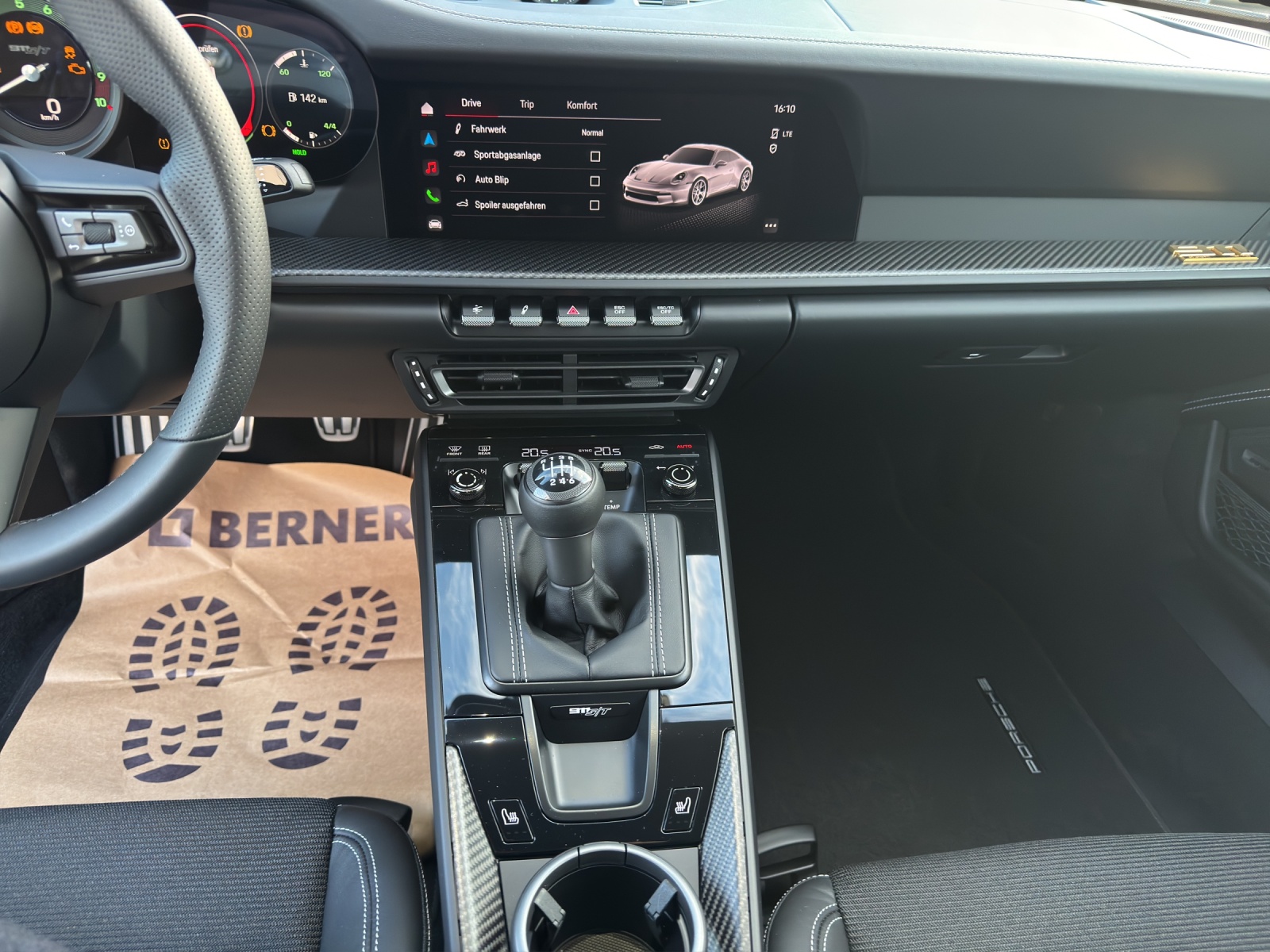 PORSCHE 911 S/T-image-11