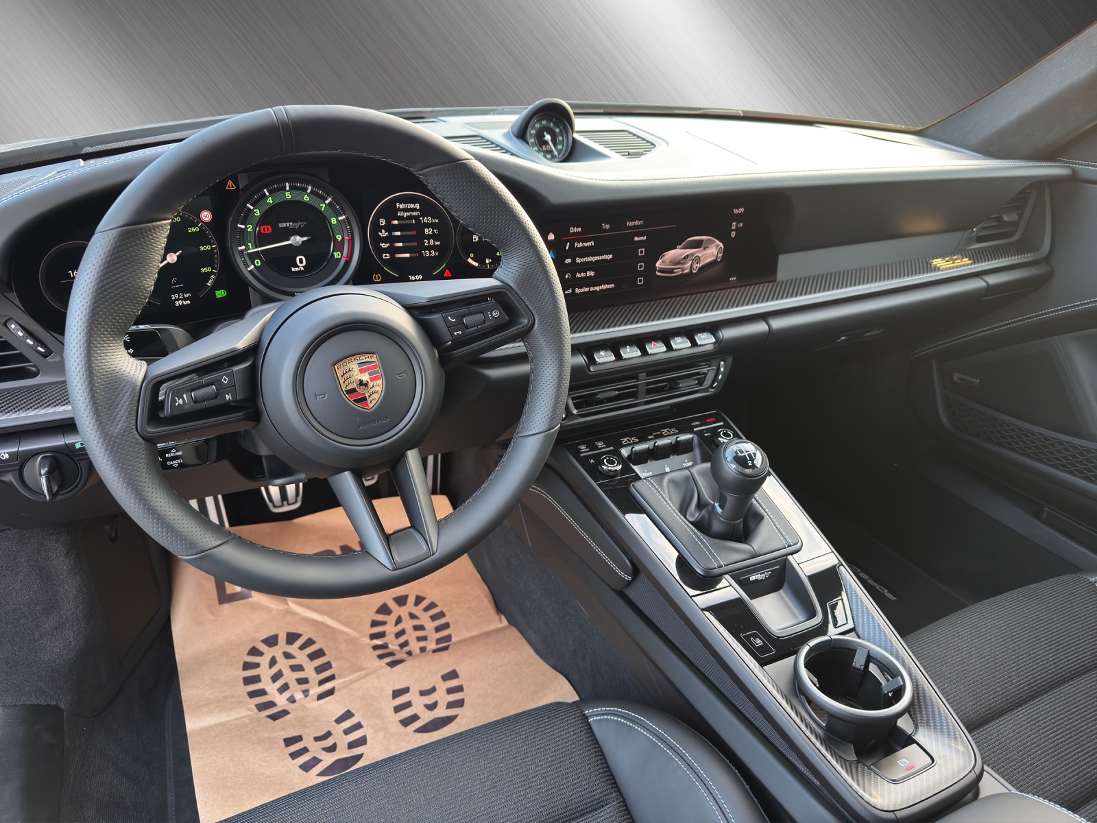 PORSCHE 911 S/T-image-9
