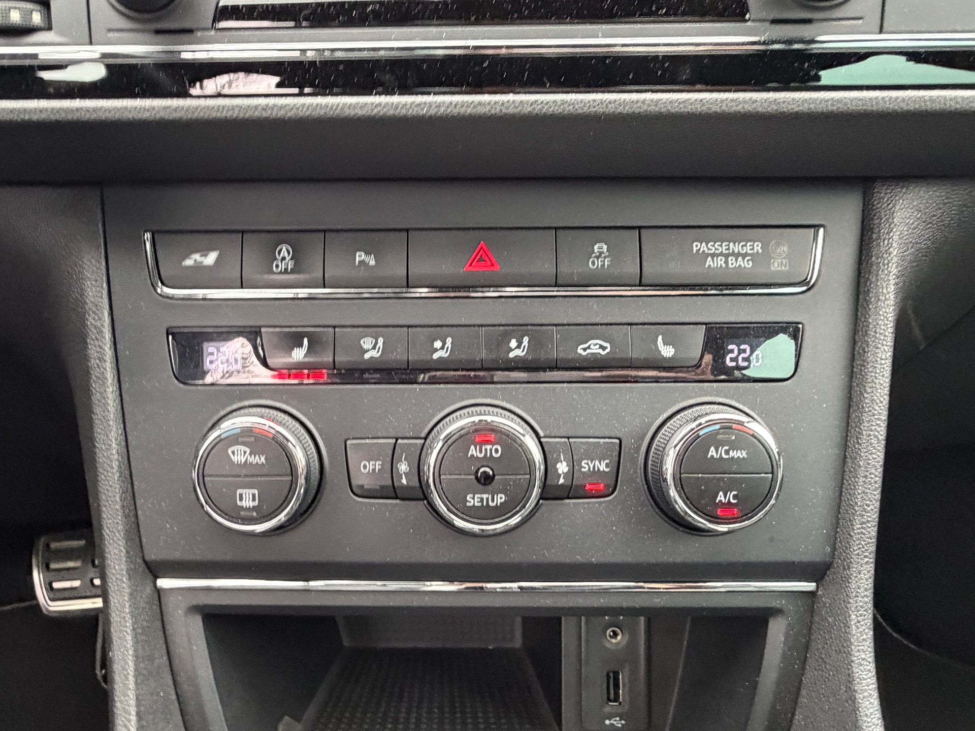 SEAT Leon 2.0 TSI Cupra 290 DSG-image-16