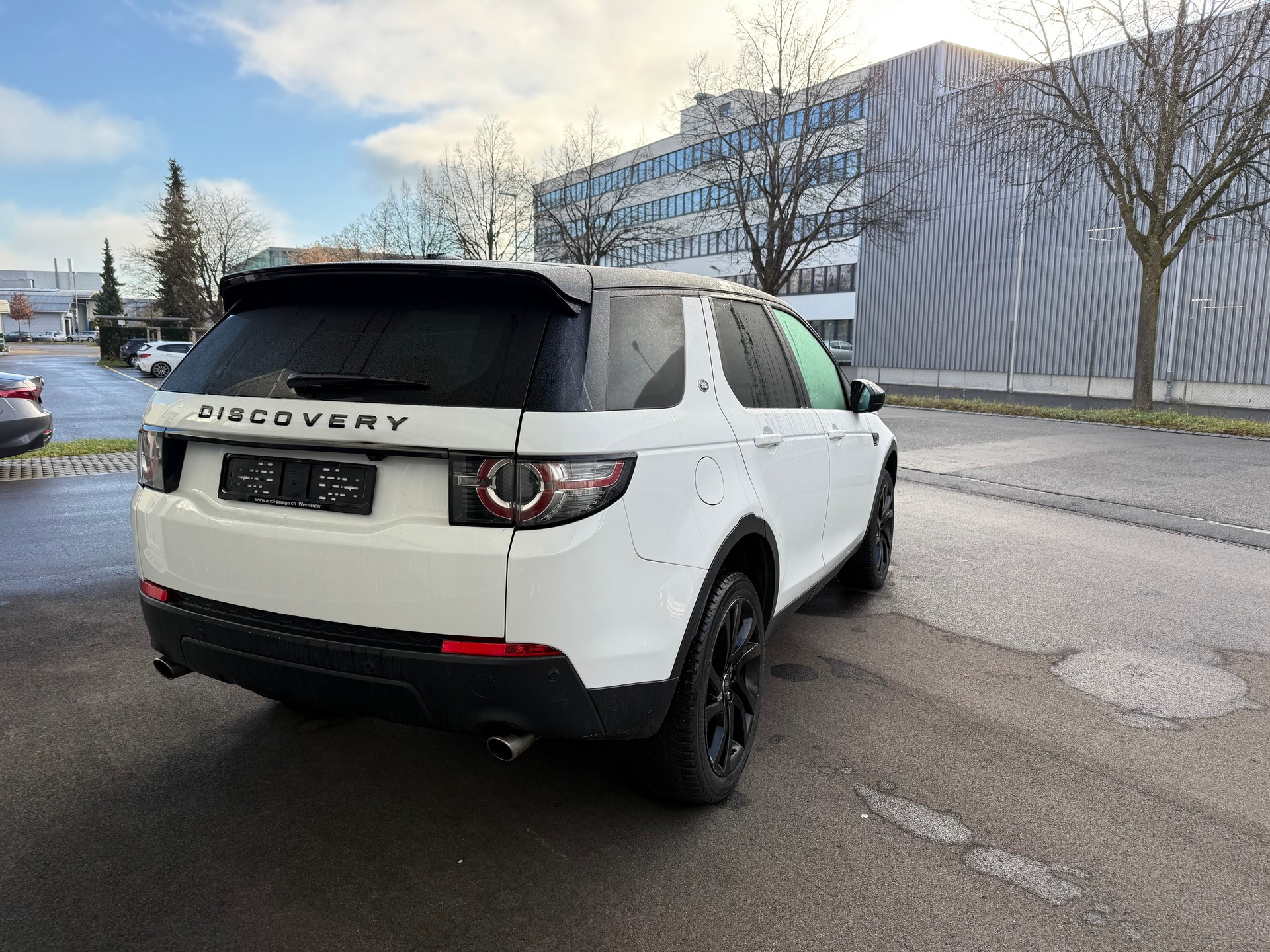 LAND ROVER Discovery Sport 2.0 TD4 SE AT9-image-4