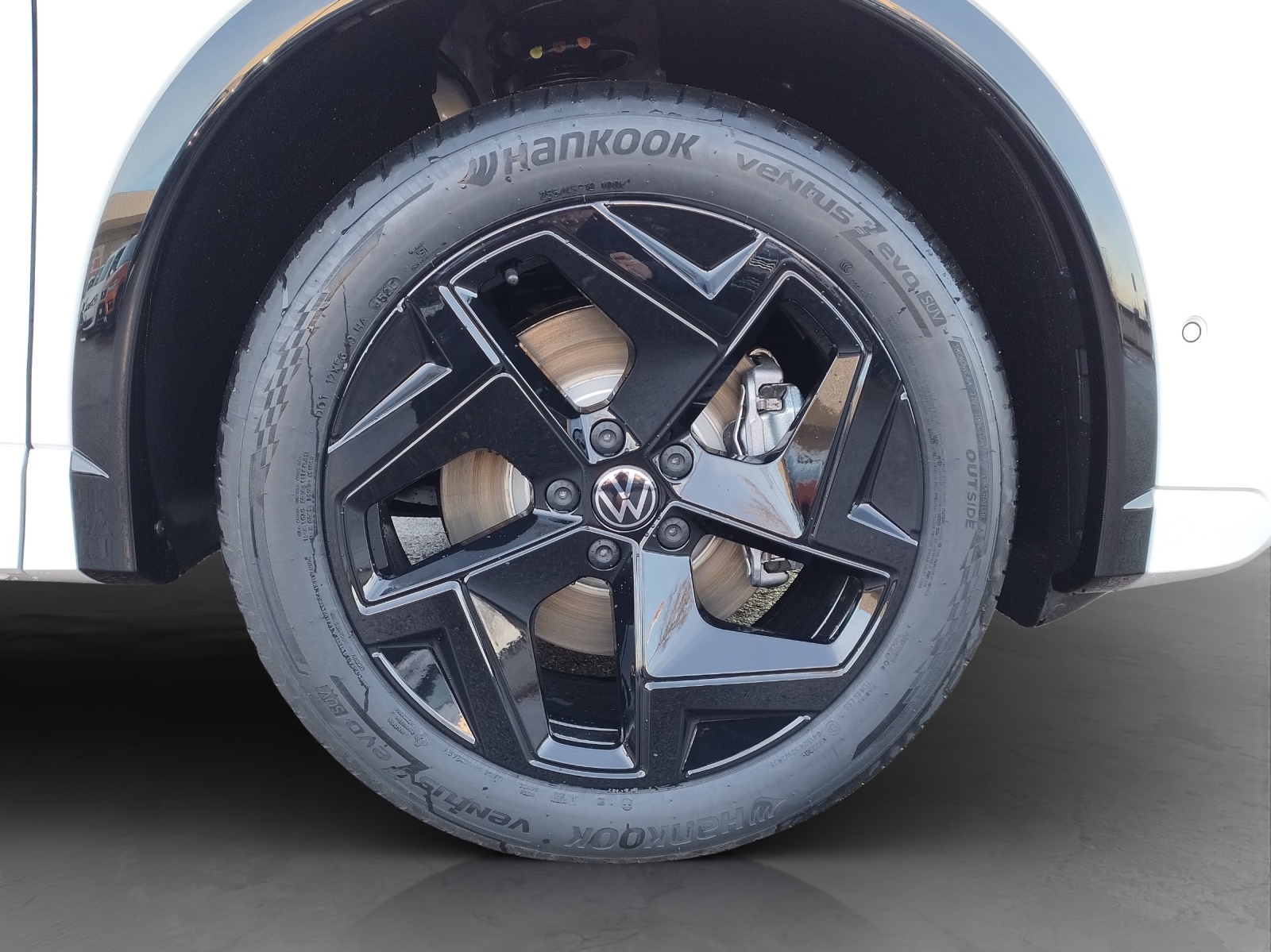 VW Tiguan 2.0 TSI DSG R-Line 4Motion-image-11