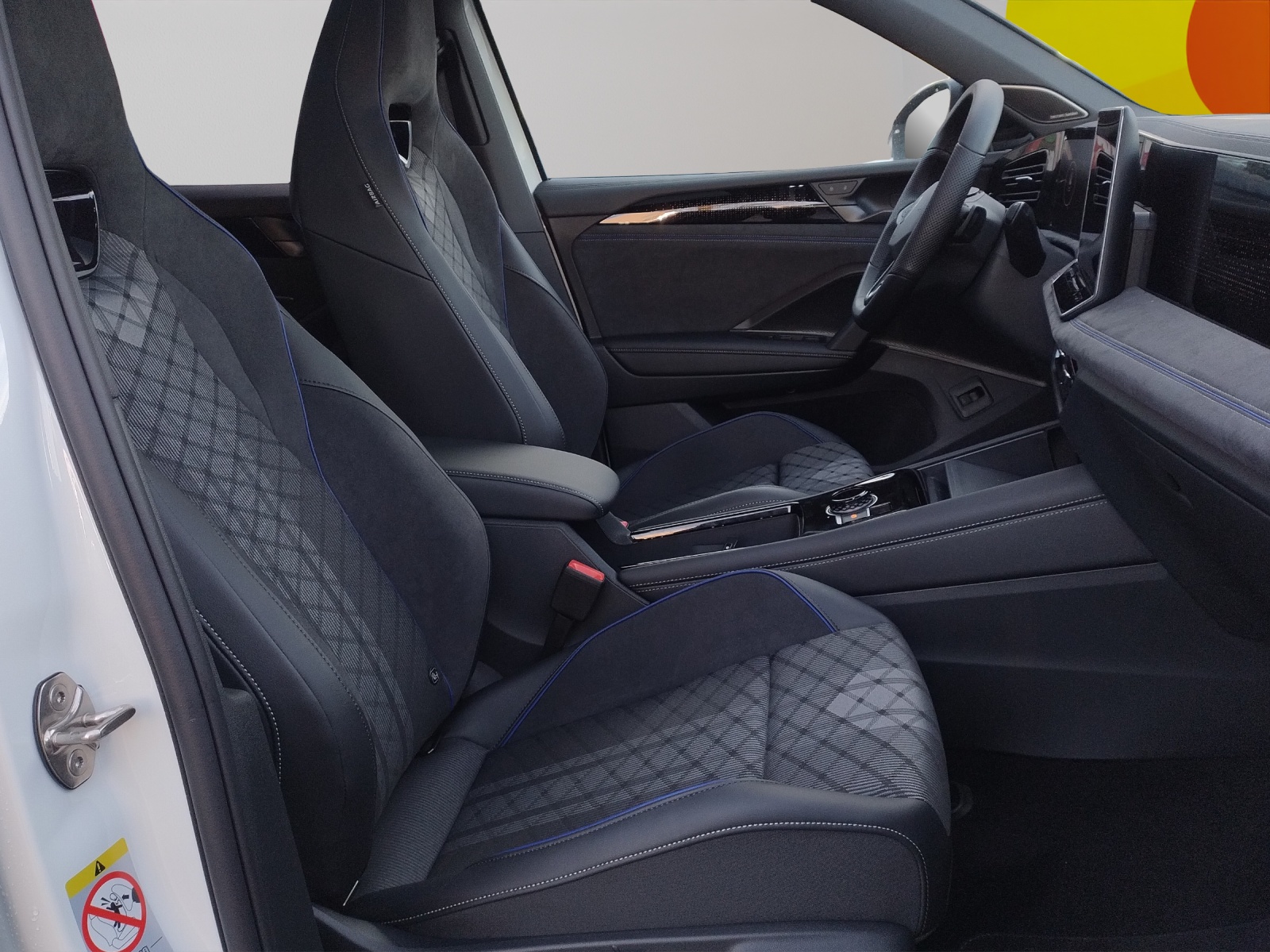 VW Tiguan 2.0 TSI DSG R-Line 4Motion-image-10