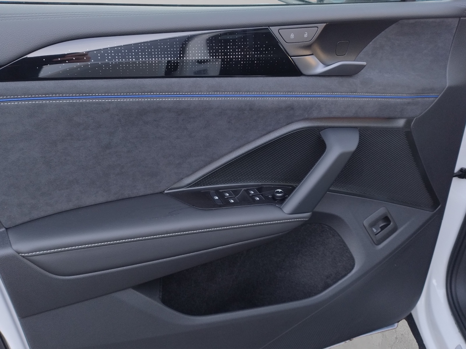 VW Tiguan 2.0 TSI DSG R-Line 4Motion-image-7