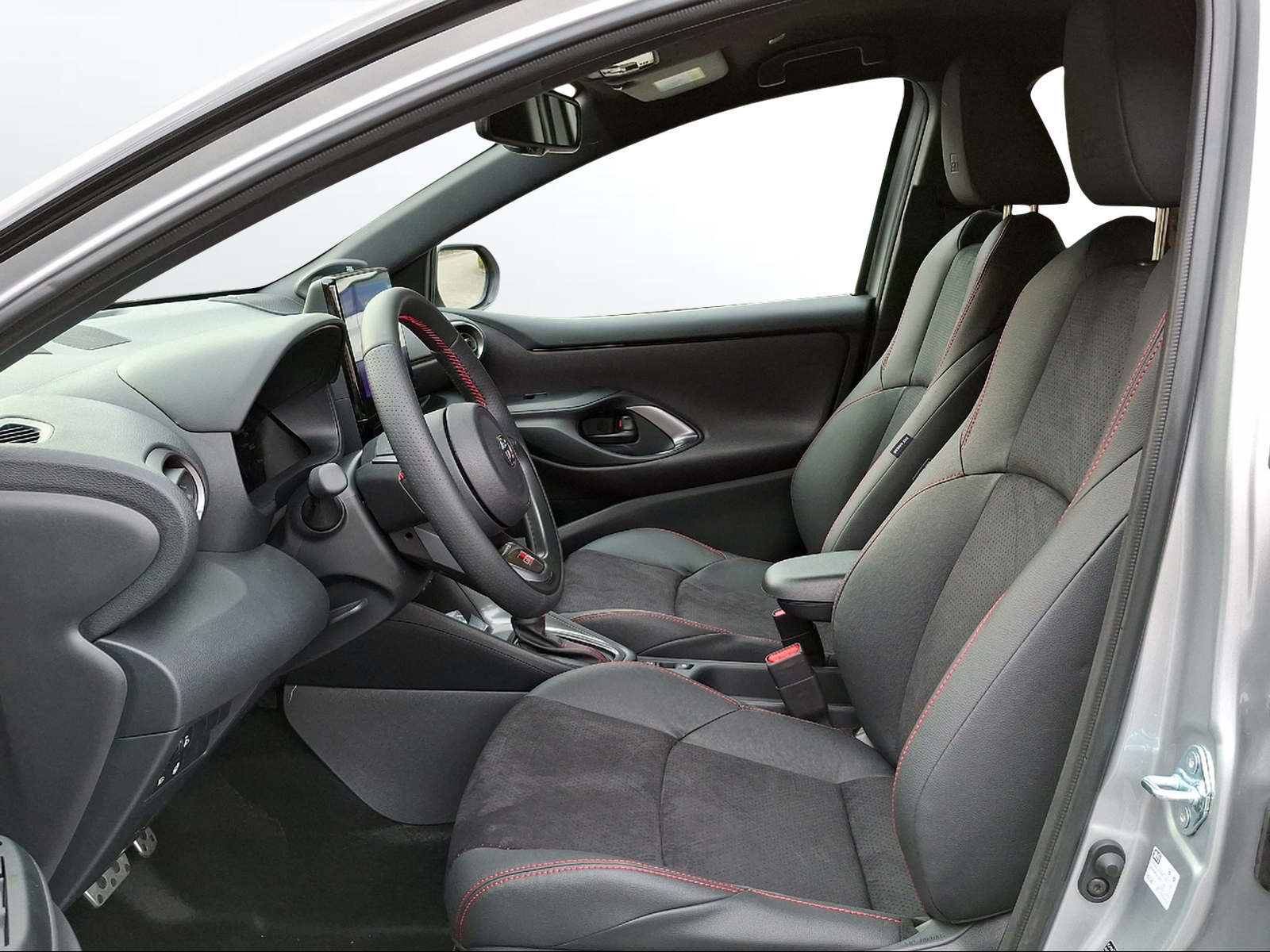 TOYOTA Yaris 1.5 GR Sport e-CVT-image-5