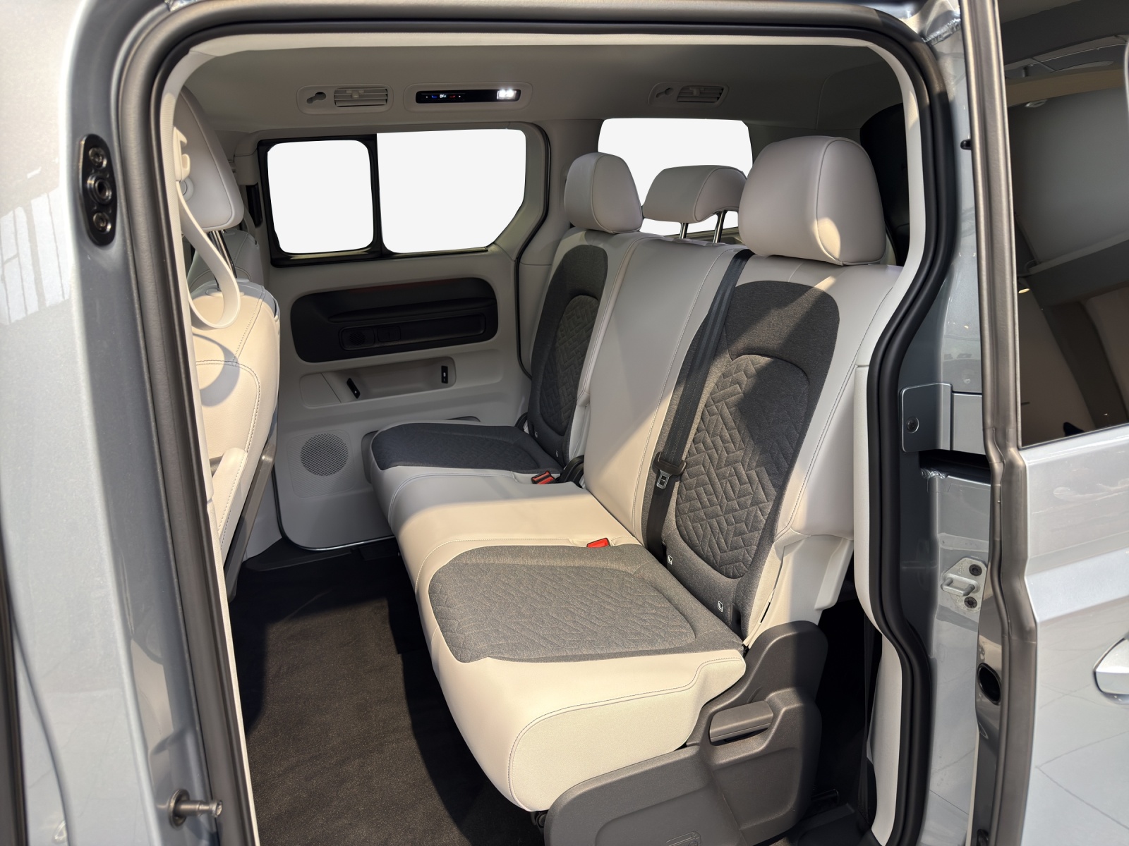 VW ID.Buzz NWB Pro-image-11