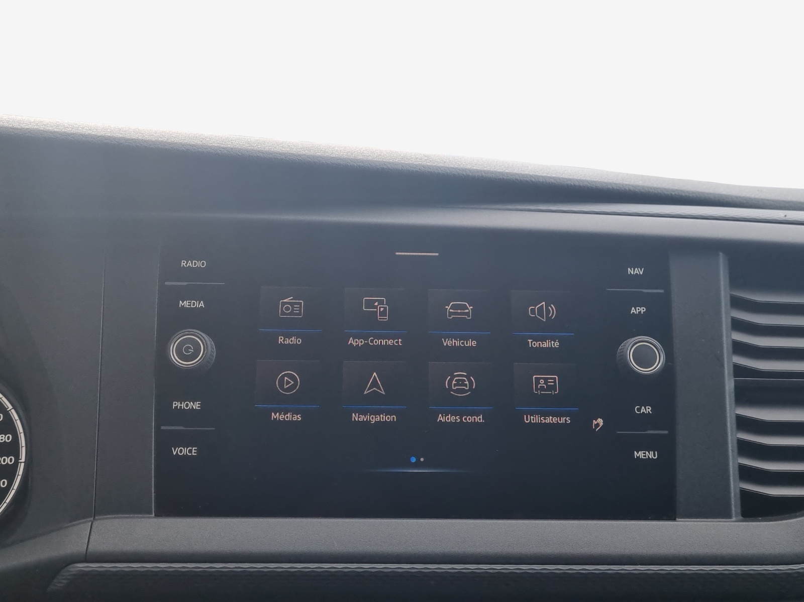 VW T6.1 2.0 TDI 4Motion-image-14