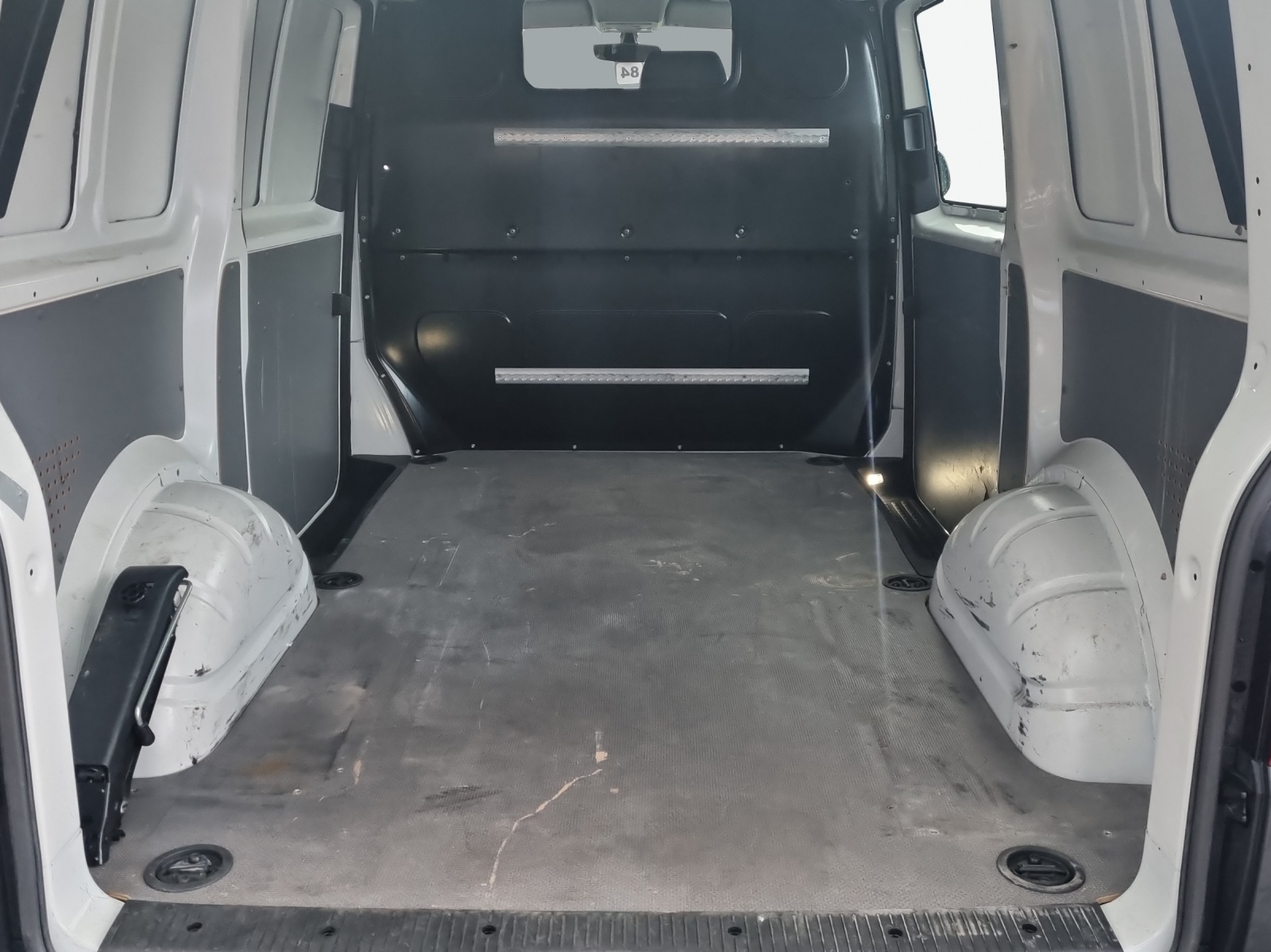 VW T6.1 2.0 TDI 4Motion-image-12