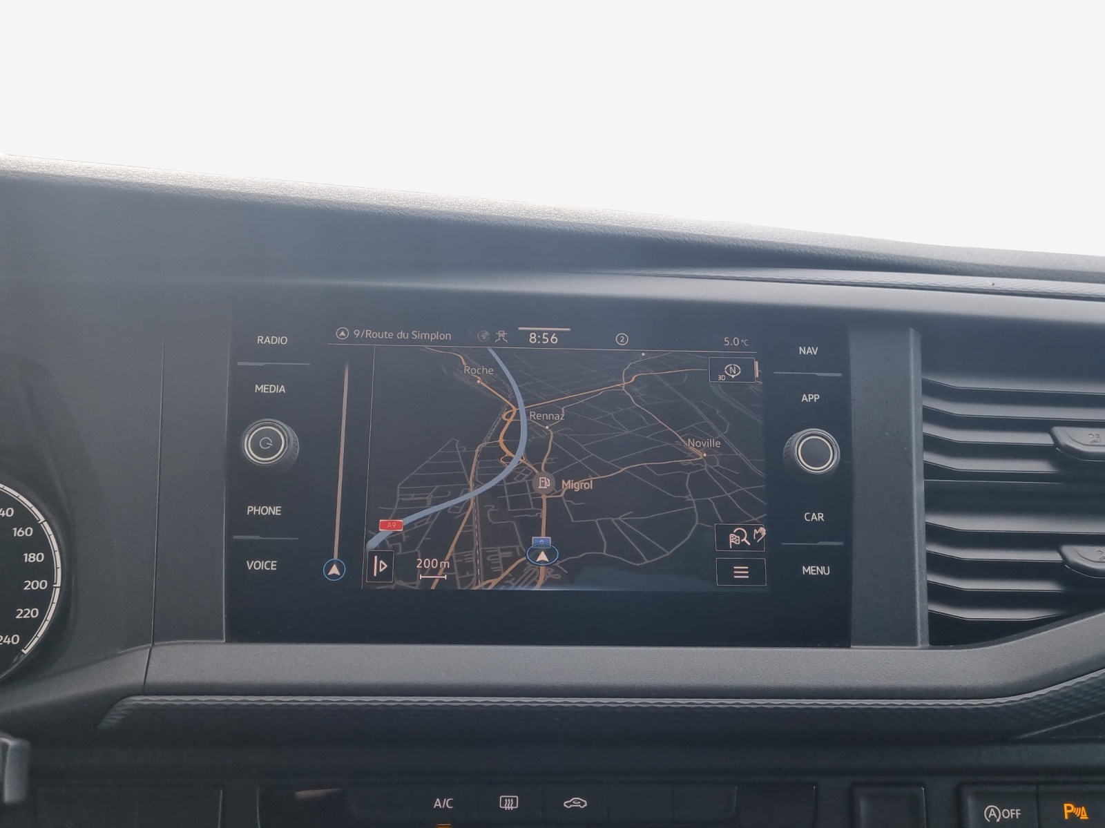 VW T6.1 2.0 TDI 4Motion-image-15
