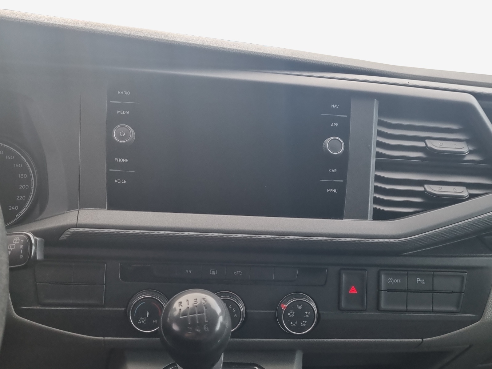 VW T6.1 2.0 TDI 4Motion-image-10