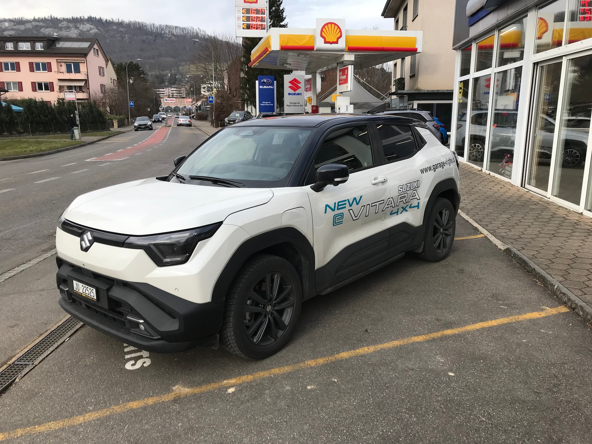 SUZUKI E-Vitara Compact Top 4x4-image-0