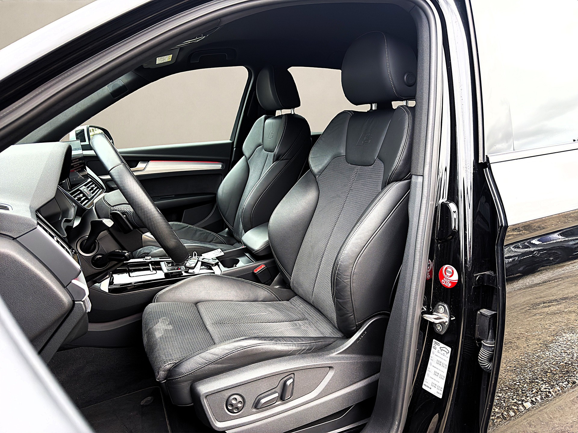 AUDI SQ5 Sportback TDI quattro * ALL BLACK * tiptronic-image-8
