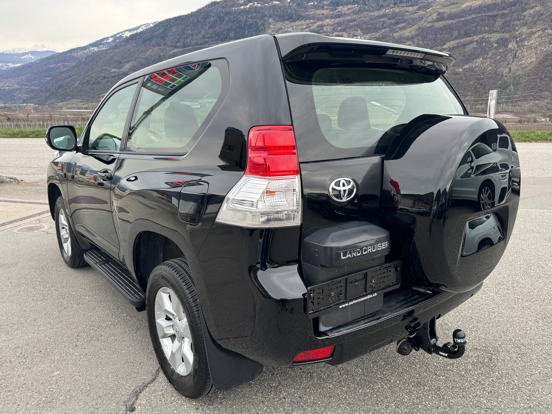 TOYOTA Land Cruiser 3.0 TD 60th Anniversary-image-3
