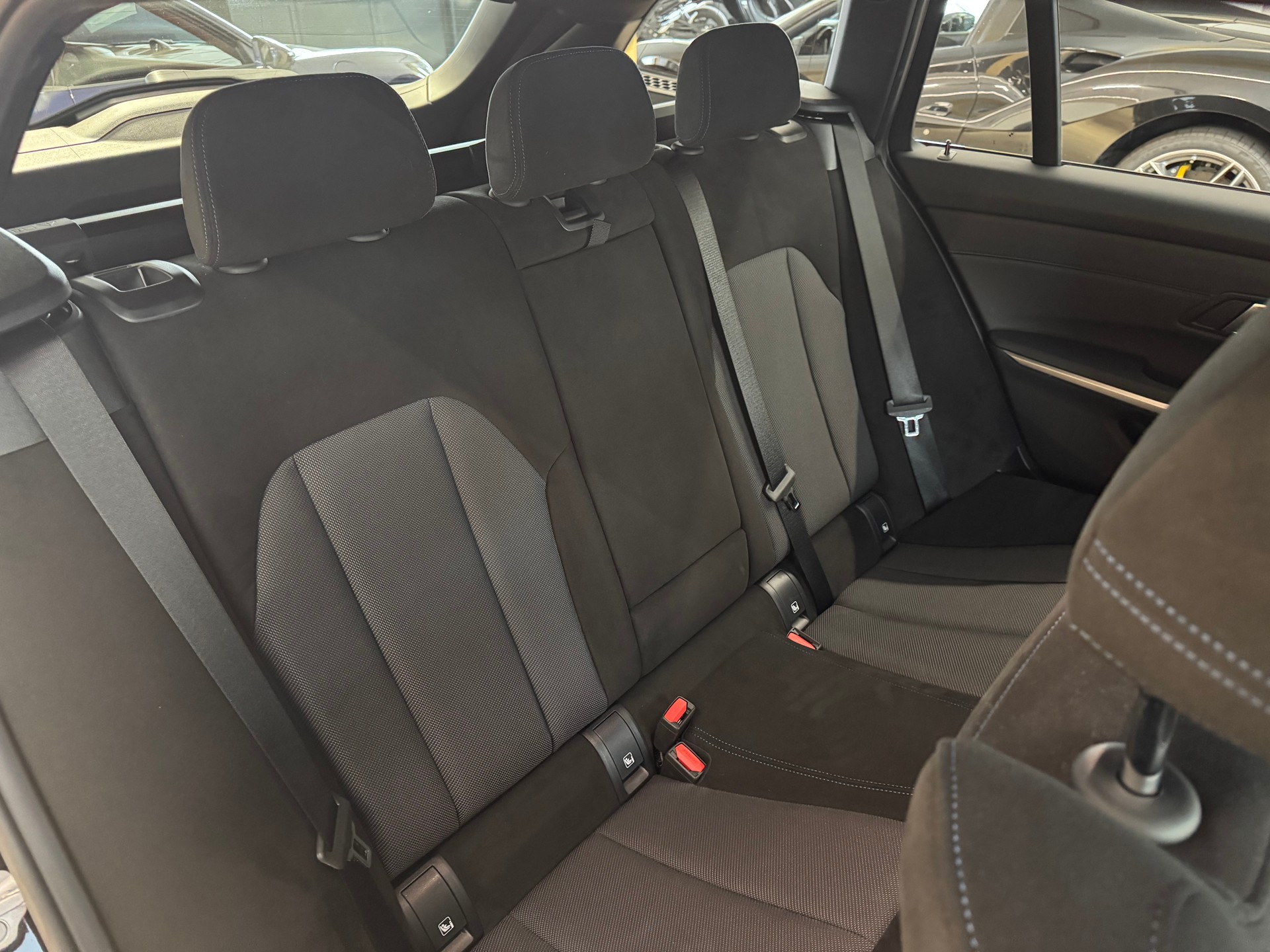 BMW 330i Touring xDrive Steptronic M Sport-image-21